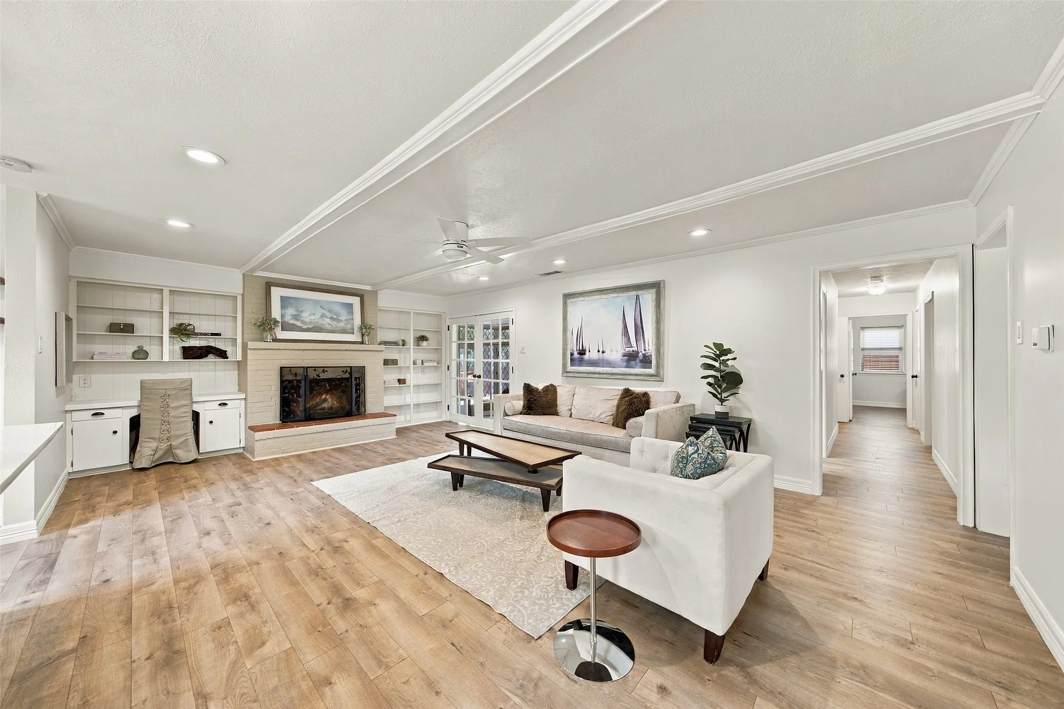 Single Family Residence For Sale in Dallas County , 8311 Baumgarten Drive, Dallas, Texas 75228, 3 Bedroom, 2 Bathroom, 2 Garage spaces, 2,184 Sqft, built in 1964, mls#21397170, Real Estate Agent in Dallas, Homes For Sale in Dallas county, Homes For Sale in Dallas, Realtor in Dallas Texas, Real Estate Brokerage Independent Realty Texas, Luminita Cordes Realtor