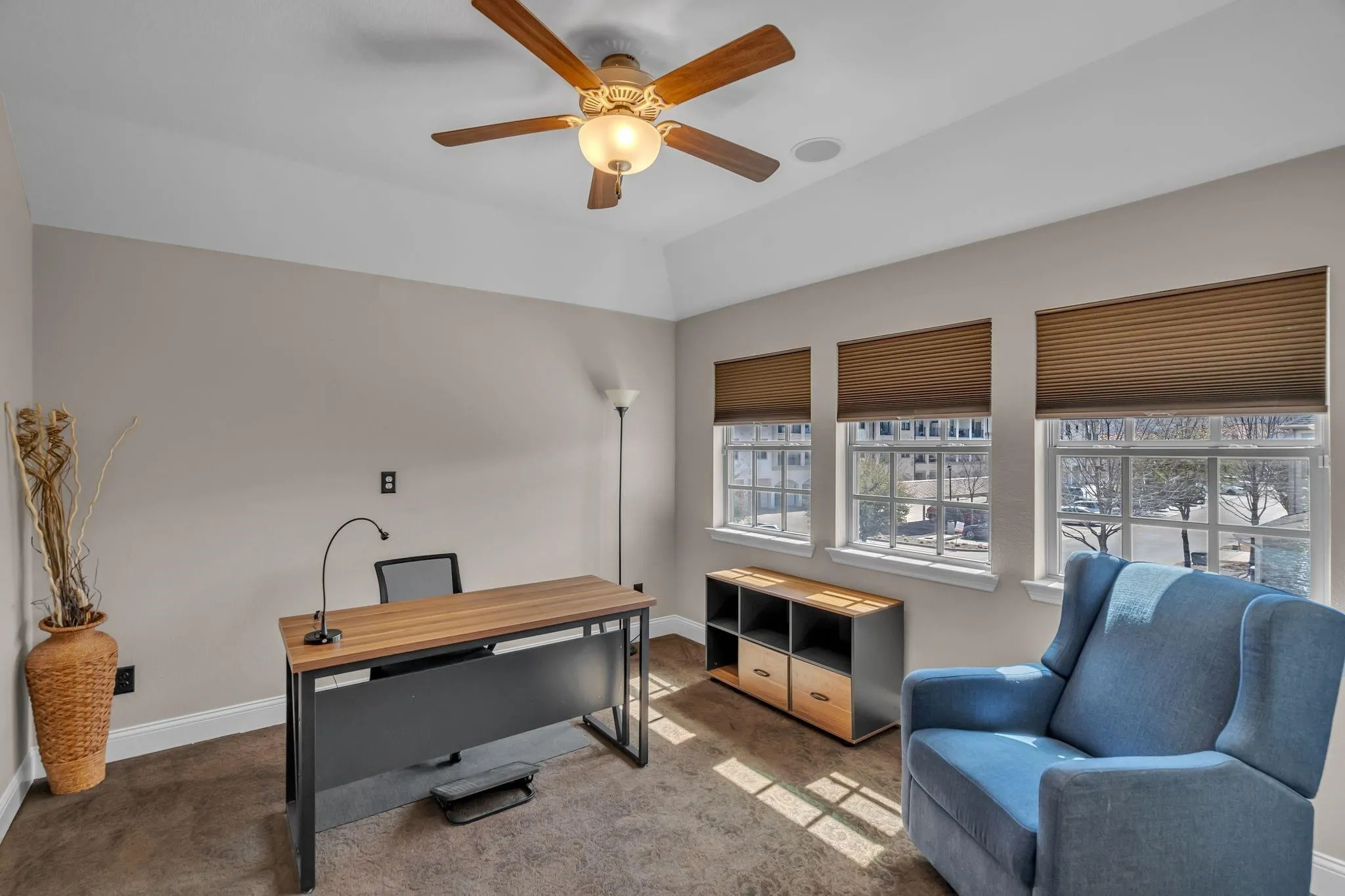 Single Family Residence For Sale in Denton County , 350 Loma Alta Drive, Flower Mound, Texas 75022, 3 Bedroom, 3 Bathroom, 2 Garage spaces, 2,336 Sqft, built in 2016, mls#21410609, Real Estate Agent in Flower Mound, Homes For Sale in Denton county, Homes For Sale in Flower Mound, Realtor in Flower Mound Texas, Real Estate Brokerage Independent Realty Texas, Luminita Cordes Realtor