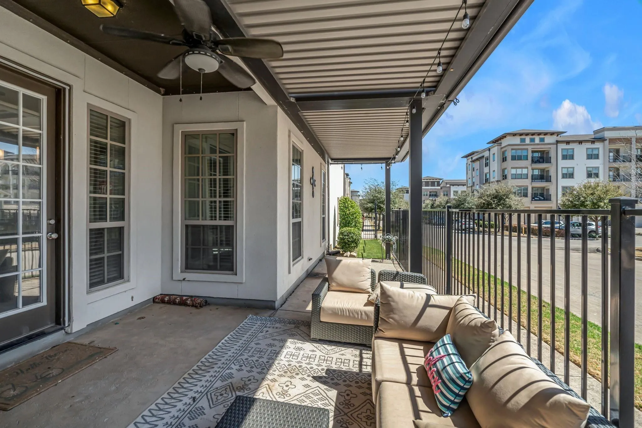 Single Family Residence For Sale in Denton County , 350 Loma Alta Drive, Flower Mound, Texas 75022, 3 Bedroom, 3 Bathroom, 2 Garage spaces, 2,336 Sqft, built in 2016, mls#21410609, Real Estate Agent in Flower Mound, Homes For Sale in Denton county, Homes For Sale in Flower Mound, Realtor in Flower Mound Texas, Real Estate Brokerage Independent Realty Texas, Luminita Cordes Realtor