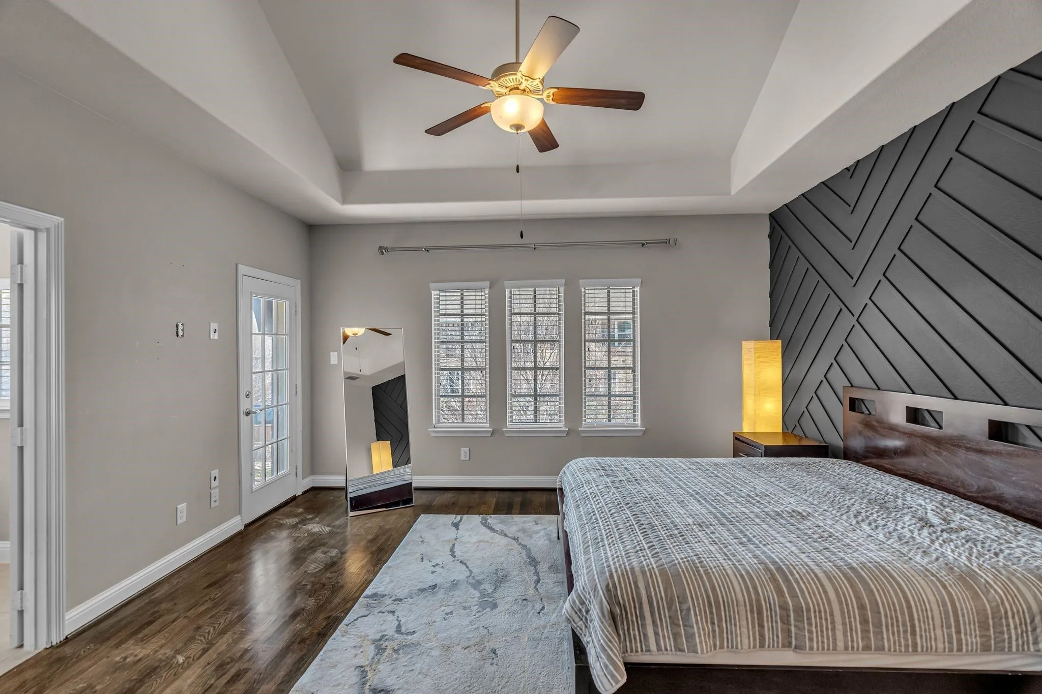 Single Family Residence For Sale in Denton County , 350 Loma Alta Drive, Flower Mound, Texas 75022, 3 Bedroom, 3 Bathroom, 2 Garage spaces, 2,336 Sqft, built in 2016, mls#21410609, Real Estate Agent in Flower Mound, Homes For Sale in Denton county, Homes For Sale in Flower Mound, Realtor in Flower Mound Texas, Real Estate Brokerage Independent Realty Texas, Luminita Cordes Realtor