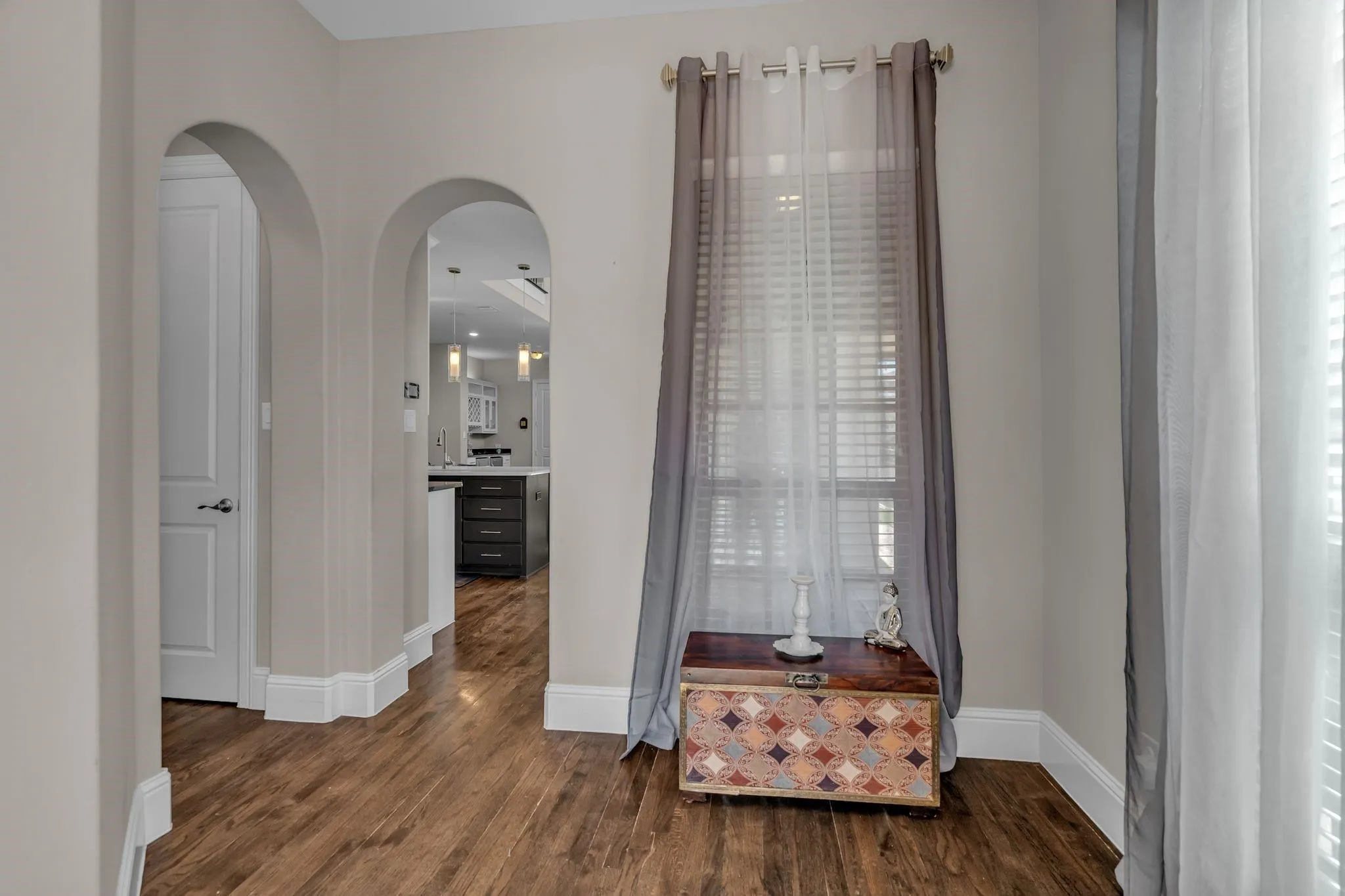 Single Family Residence For Sale in Denton County , 350 Loma Alta Drive, Flower Mound, Texas 75022, 3 Bedroom, 3 Bathroom, 2 Garage spaces, 2,336 Sqft, built in 2016, mls#21410609, Real Estate Agent in Flower Mound, Homes For Sale in Denton county, Homes For Sale in Flower Mound, Realtor in Flower Mound Texas, Real Estate Brokerage Independent Realty Texas, Luminita Cordes Realtor
