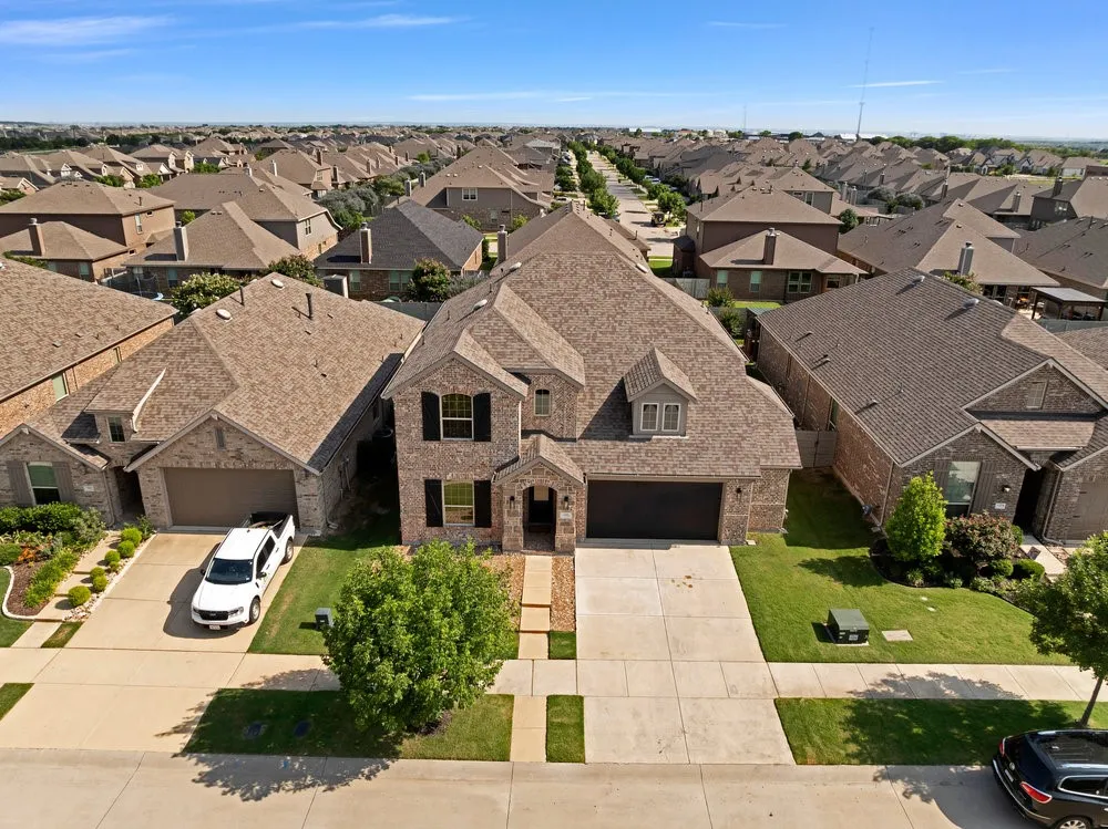 Single Family Residence For Sale in Denton County , 1905 13th Street, Argyle, Texas 76226, 5 Bedroom, 3 Bathroom, 2 Garage spaces, 2,760 Sqft, built in 2018, mls#21410597, Real Estate Agent in Argyle, Homes For Sale in Denton county, Homes For Sale in Argyle, Realtor in Argyle Texas, Real Estate Brokerage Independent Realty Texas, Luminita Cordes Realtor