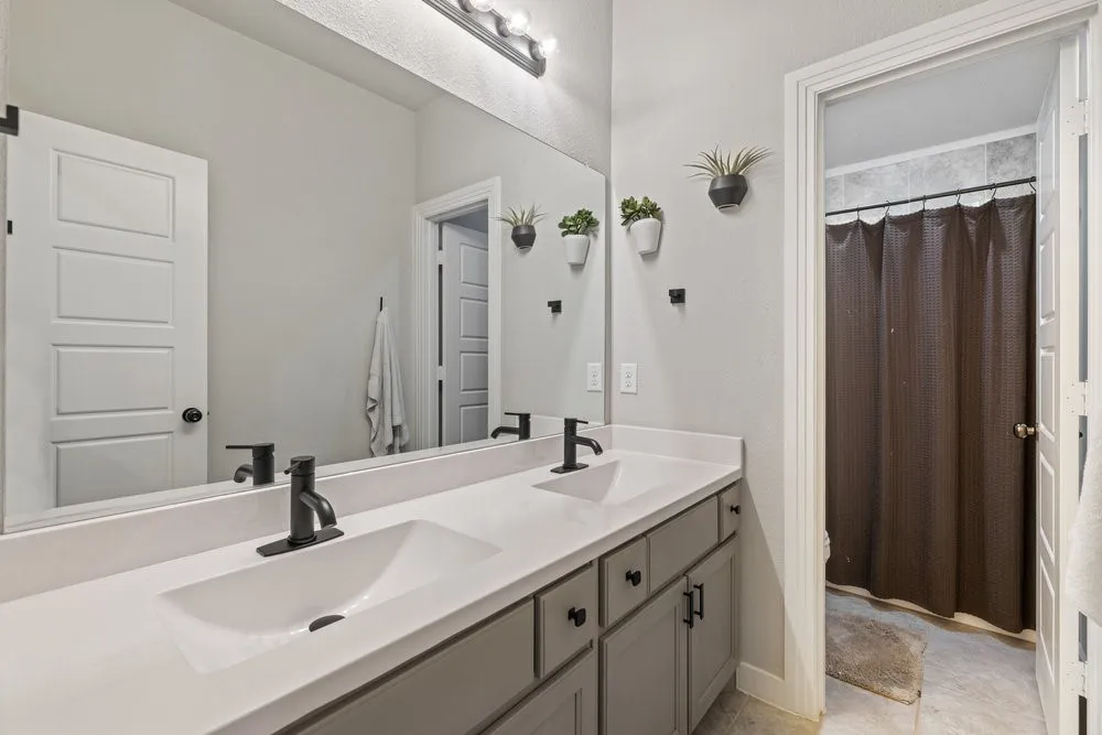 Single Family Residence For Sale in Denton County , 1905 13th Street, Argyle, Texas 76226, 5 Bedroom, 3 Bathroom, 2 Garage spaces, 2,760 Sqft, built in 2018, mls#21410597, Real Estate Agent in Argyle, Homes For Sale in Denton county, Homes For Sale in Argyle, Realtor in Argyle Texas, Real Estate Brokerage Independent Realty Texas, Luminita Cordes Realtor