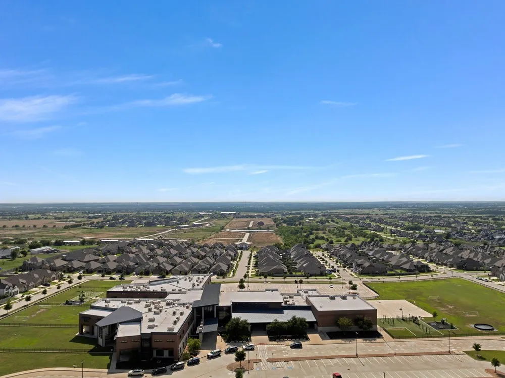 Single Family Residence For Sale in Denton County , 1905 13th Street, Argyle, Texas 76226, 5 Bedroom, 3 Bathroom, 2 Garage spaces, 2,760 Sqft, built in 2018, mls#21410597, Real Estate Agent in Argyle, Homes For Sale in Denton county, Homes For Sale in Argyle, Realtor in Argyle Texas, Real Estate Brokerage Independent Realty Texas, Luminita Cordes Realtor