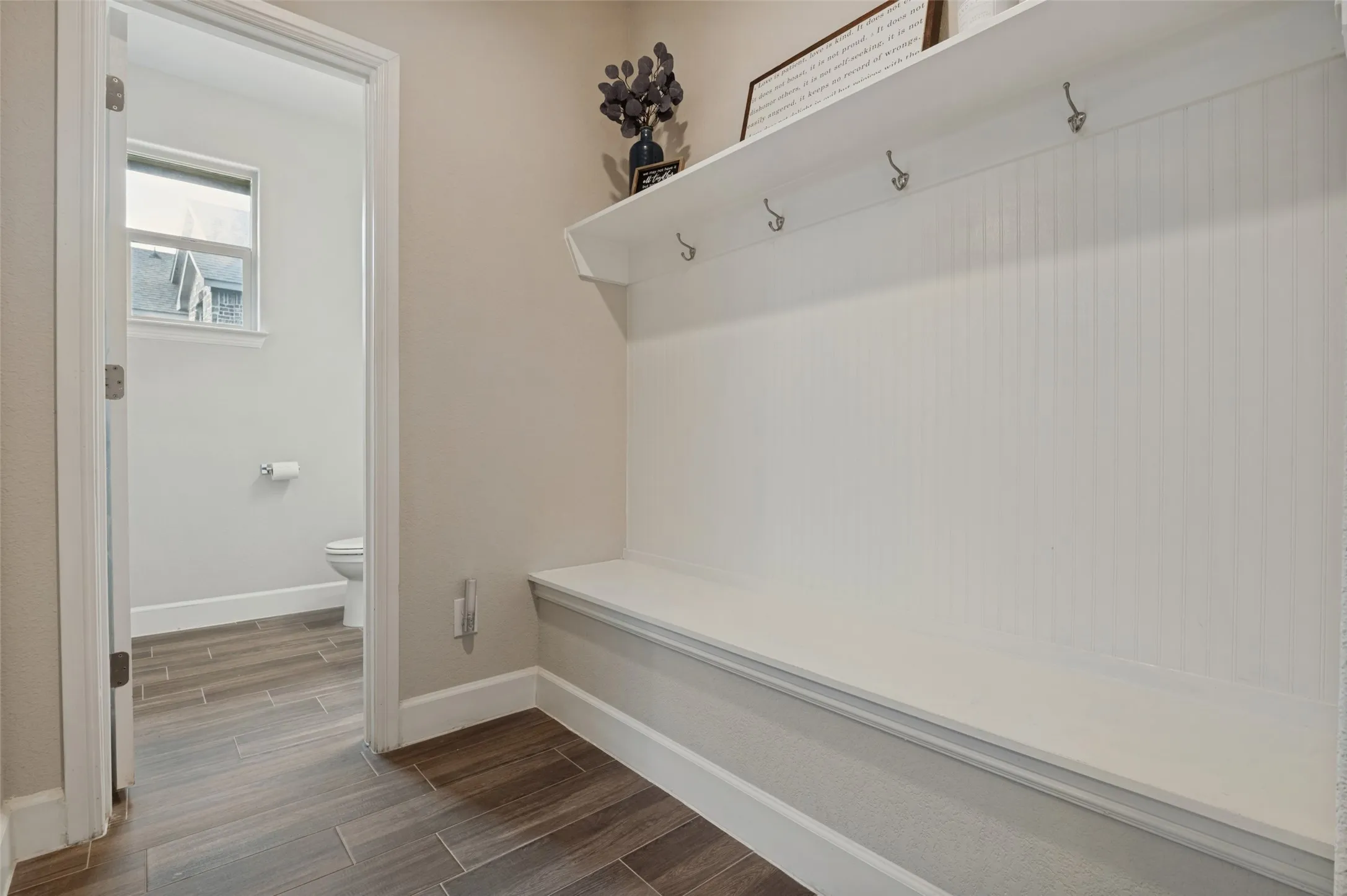Single Family Residence For Sale in Ellis County , 641 Grove Park Lane, Midlothian, Texas 76065, 3 Bedroom, 3 Bathroom, 2 Garage spaces, 2,190 Sqft, built in 2021, mls#21398223, Real Estate Agent in Midlothian, Homes For Sale in Ellis county, Homes For Sale in Midlothian, Realtor in Midlothian Texas, Real Estate Brokerage Independent Realty Texas, Luminita Cordes Realtor