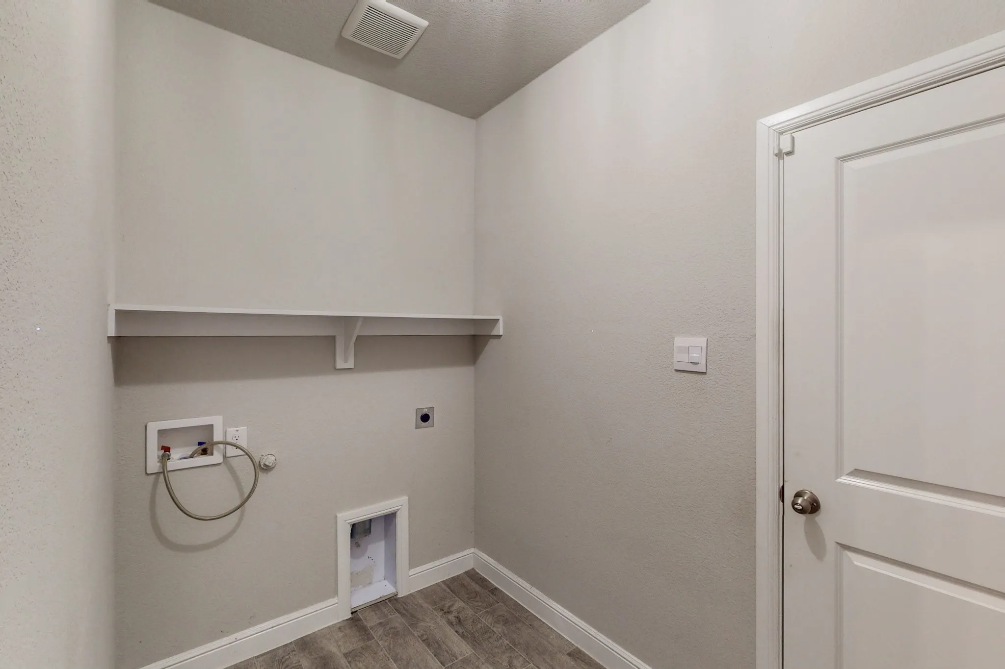 Single Family Residence For Rent in Wise County , 147 Texasage Street, Rhome, Texas 76078, 5 Bedroom, 3 Bathroom, 2 Garage spaces, 2,141 Sqft, built in 2023, mls#21410632, Real Estate Agent in Rhome, Homes For Rent in Wise county, Homes For Rent in Rhome, Realtor in Rhome Texas, Real Estate Brokerage Independent Realty Texas, Luminita Cordes Realtor