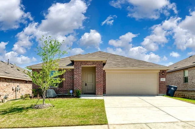 Single Family Residence For Rent