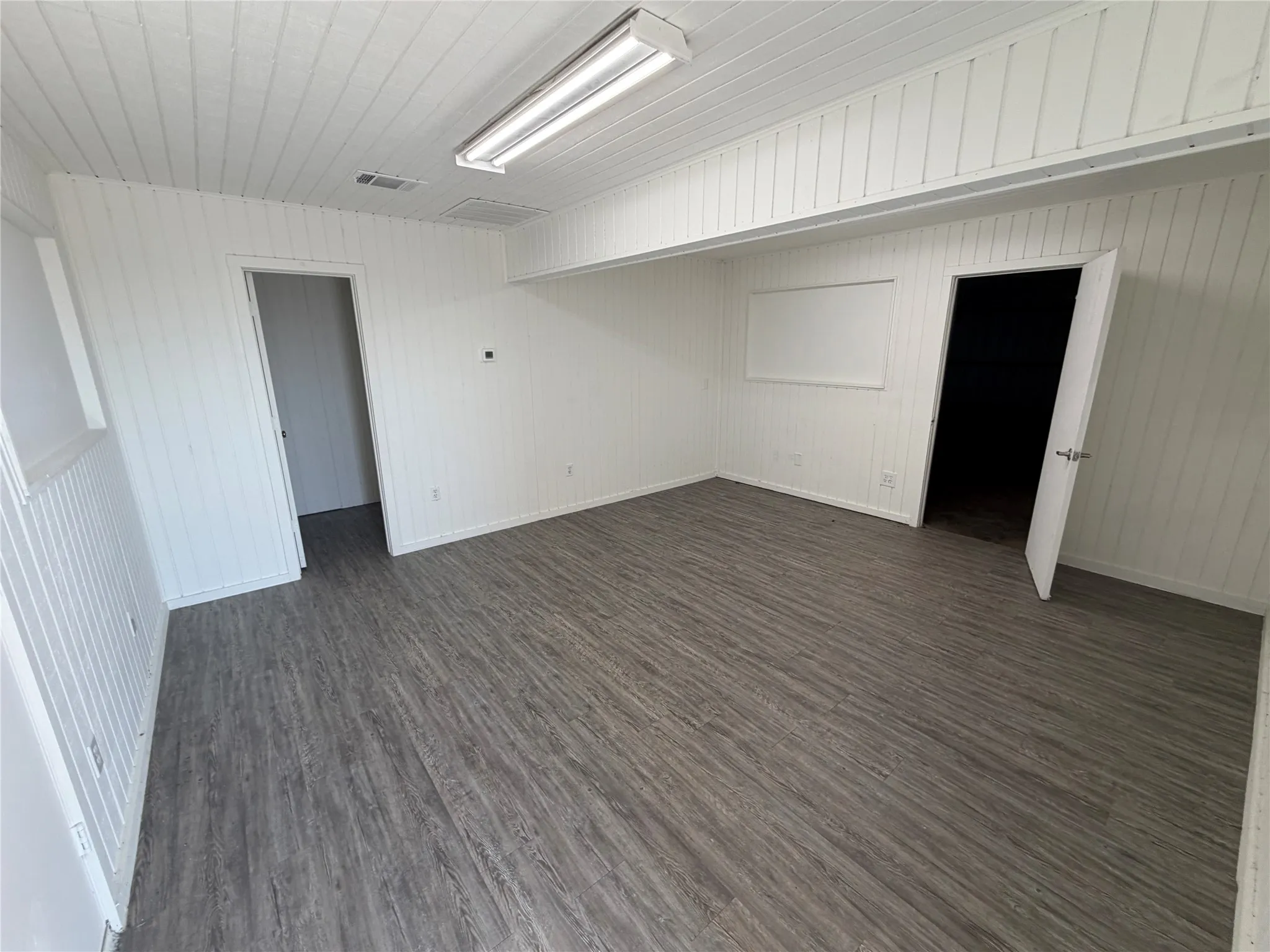 Industrial For Rent in Parker County , 2602 Fort Worth Highway, Hudson Oaks, Texas 76087, 0, 0, Garage spaces, 0 Sqft, built in 2018, mls#21410638, Real Estate Agent in Hudson Oaks, Homes For Rent in Parker county, Homes For Rent in Hudson Oaks, Realtor in Hudson Oaks Texas, Real Estate Brokerage Independent Realty Texas, Luminita Cordes Realtor