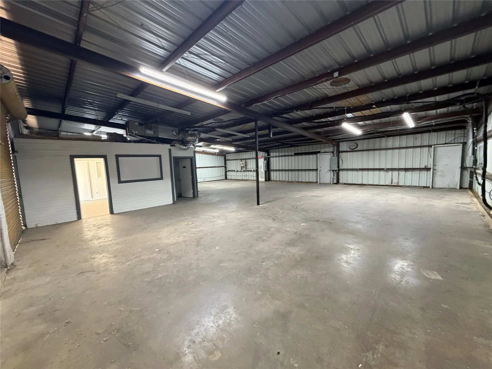 Industrial For Rent in Parker County , 2602 Fort Worth Highway, Hudson Oaks, Texas 76087, 0, 0, Garage spaces, 0 Sqft, built in 2018, mls#21410638, Real Estate Agent in Hudson Oaks, Homes For Rent in Parker county, Homes For Rent in Hudson Oaks, Realtor in Hudson Oaks Texas, Real Estate Brokerage Independent Realty Texas, Luminita Cordes Realtor