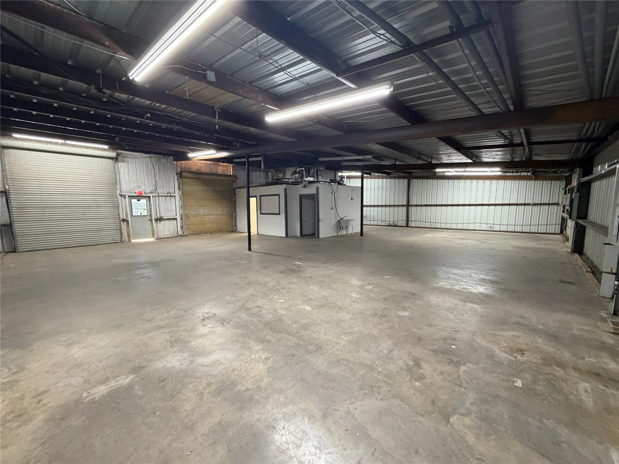 Industrial For Rent in Parker County , 2602 Fort Worth Highway, Hudson Oaks, Texas 76087, 0, 0, Garage spaces, 0 Sqft, built in 2018, mls#21410638, Real Estate Agent in Hudson Oaks, Homes For Rent in Parker county, Homes For Rent in Hudson Oaks, Realtor in Hudson Oaks Texas, Real Estate Brokerage Independent Realty Texas, Luminita Cordes Realtor