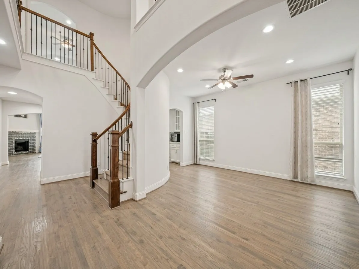 Single Family Residence For Rent in Denton County , 5112 Engleswood Trail, Lewisville, Texas 75056, 5 Bedroom, 4 Bathroom, 2 Garage spaces, 3,793 Sqft, built in 2015, mls#21409630, Real Estate Agent in Lewisville, Homes For Rent in Denton county, Homes For Rent in Lewisville, Realtor in Lewisville Texas, Real Estate Brokerage Independent Realty Texas, Luminita Cordes Realtor
