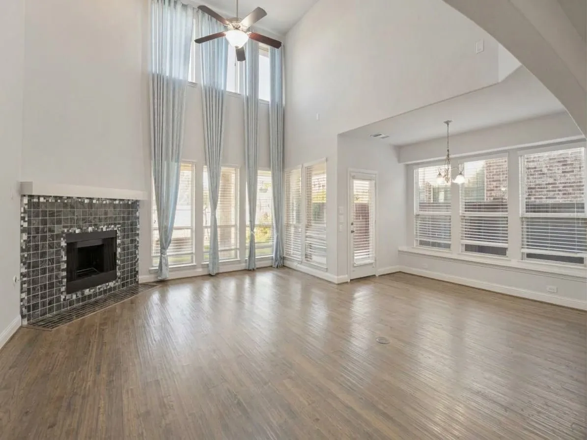 Single Family Residence For Rent in Denton County , 5112 Engleswood Trail, Lewisville, Texas 75056, 5 Bedroom, 4 Bathroom, 2 Garage spaces, 3,793 Sqft, built in 2015, mls#21409630, Real Estate Agent in Lewisville, Homes For Rent in Denton county, Homes For Rent in Lewisville, Realtor in Lewisville Texas, Real Estate Brokerage Independent Realty Texas, Luminita Cordes Realtor