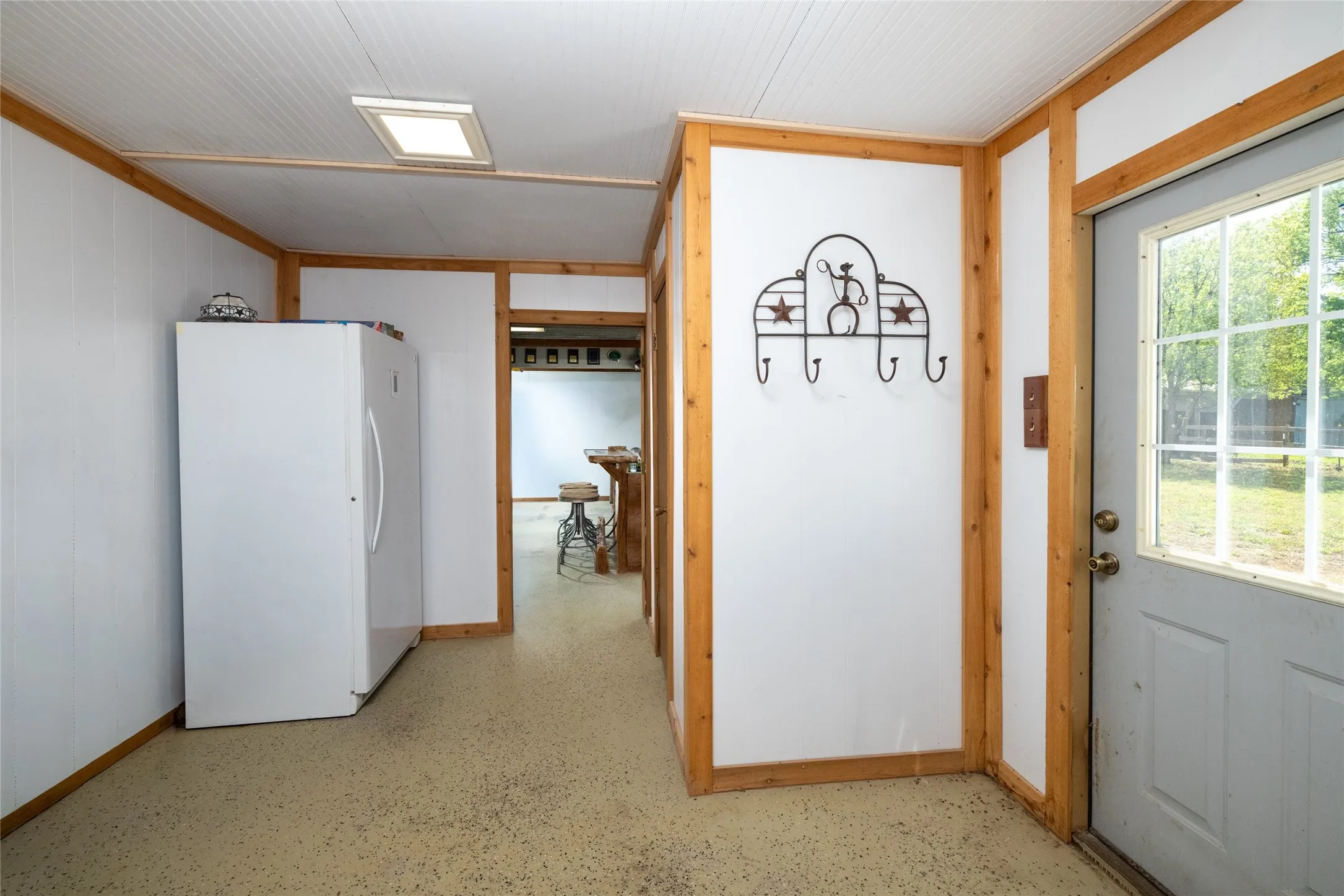 Mobile Home For Sale in Denton County , 14260 Warbler Lane, Haslet, Texas 76052, 3 Bedroom, 2 Bathroom, 2 Garage spaces, 1,200 Sqft, built in 1989, mls#21410334, Real Estate Agent in Haslet, Homes For Sale in Denton county, Homes For Sale in Haslet, Realtor in Haslet Texas, Real Estate Brokerage Independent Realty Texas, Luminita Cordes Realtor