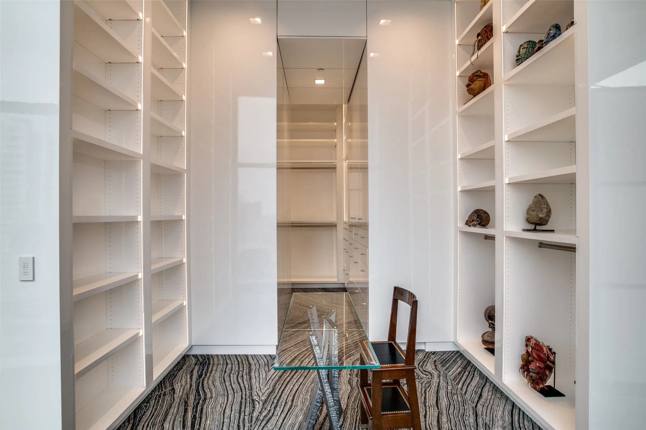 Condominium For Rent in Dallas County , 1918 Olive Street 1902, Dallas, Texas 75201, 2 Bedroom, 3 Bathroom, 3 Garage spaces, 4,998 Sqft, built in 2014, mls#21410489, Real Estate Agent in Dallas, Homes For Rent in Dallas county, Homes For Rent in Dallas, Realtor in Dallas Texas, Real Estate Brokerage Independent Realty Texas, Luminita Cordes Realtor