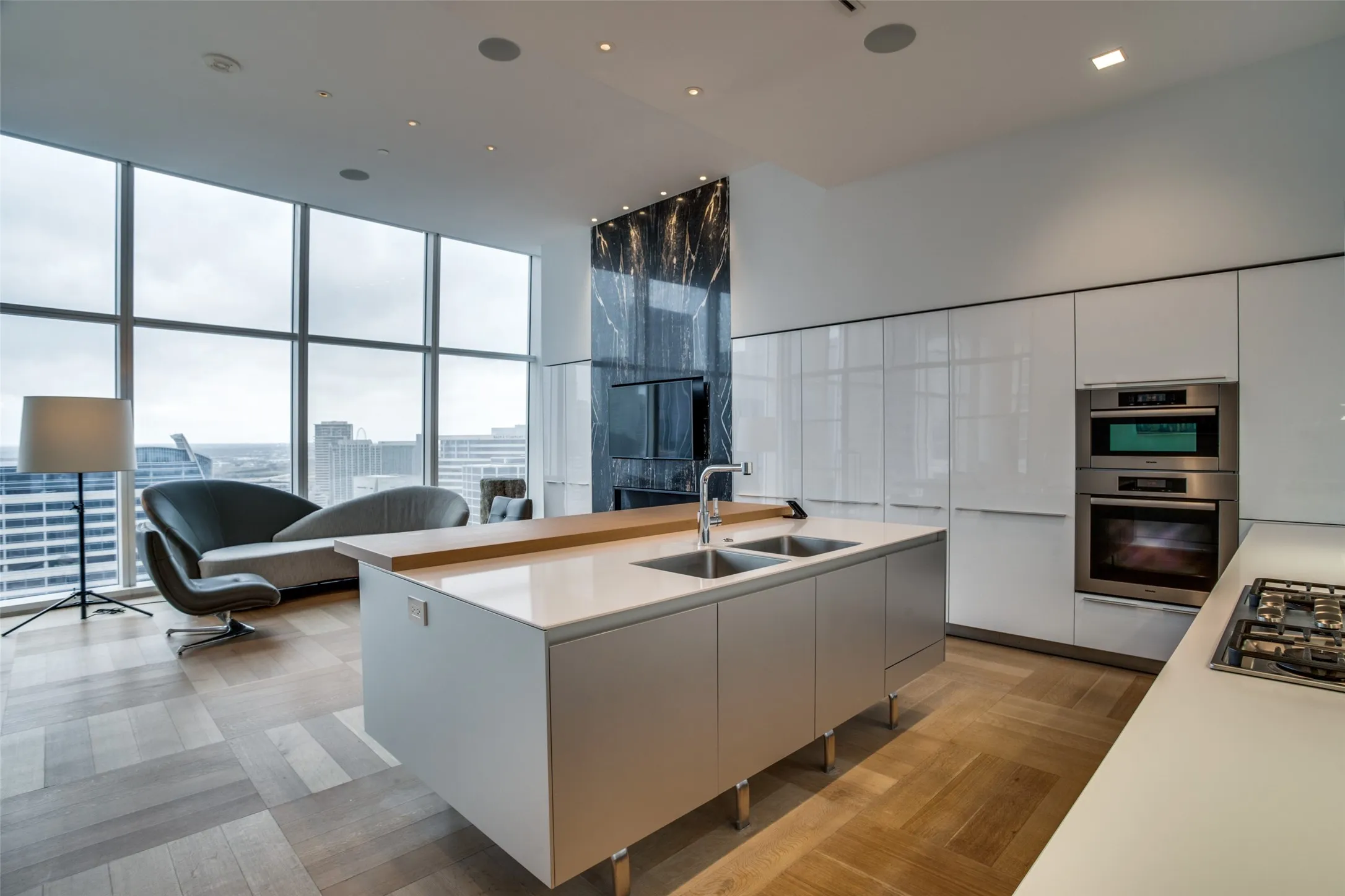 Condominium For Rent in Dallas County , 1918 Olive Street 1902, Dallas, Texas 75201, 2 Bedroom, 3 Bathroom, 3 Garage spaces, 4,998 Sqft, built in 2014, mls#21410489, Real Estate Agent in Dallas, Homes For Rent in Dallas county, Homes For Rent in Dallas, Realtor in Dallas Texas, Real Estate Brokerage Independent Realty Texas, Luminita Cordes Realtor