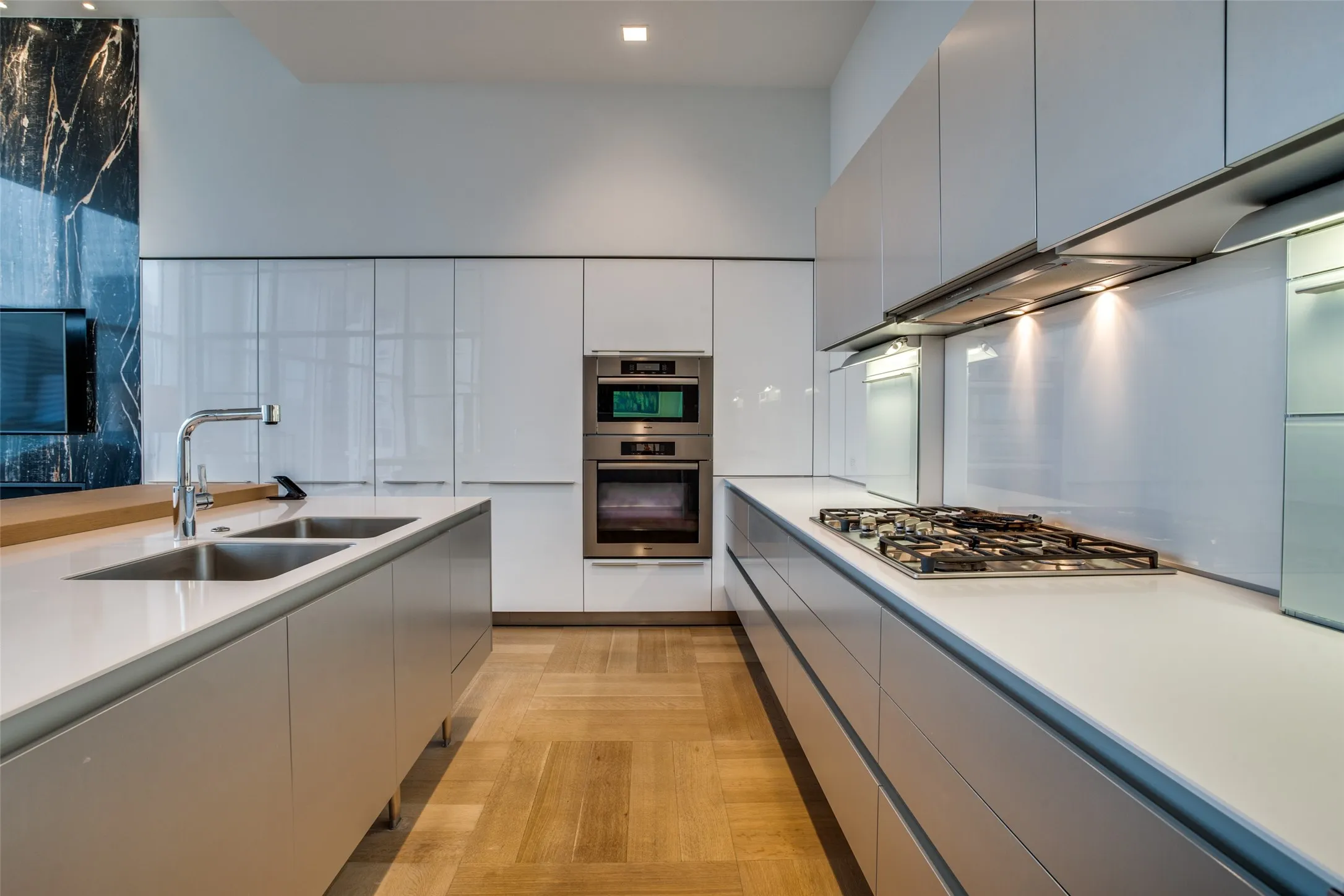 Condominium For Rent in Dallas County , 1918 Olive Street 1902, Dallas, Texas 75201, 2 Bedroom, 3 Bathroom, 3 Garage spaces, 4,998 Sqft, built in 2014, mls#21410489, Real Estate Agent in Dallas, Homes For Rent in Dallas county, Homes For Rent in Dallas, Realtor in Dallas Texas, Real Estate Brokerage Independent Realty Texas, Luminita Cordes Realtor