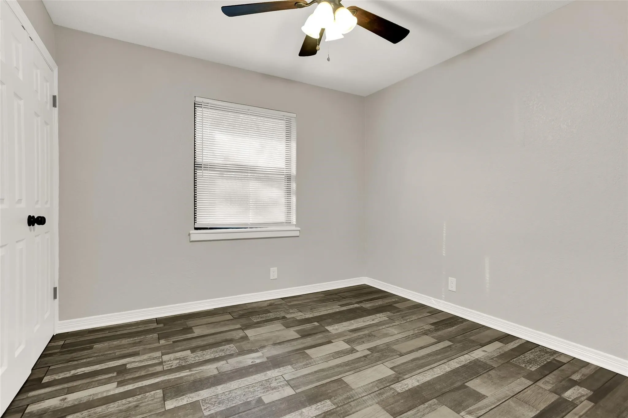 Single Family Residence For Rent in Grayson County , 600 Patricia Drive, Sherman, Texas 75090, 3 Bedroom, 2 Bathroom, 2 Garage spaces, 1,250 Sqft, built in 1965, mls#21410654, Real Estate Agent in Sherman, Homes For Rent in Grayson county, Homes For Rent in Sherman, Realtor in Sherman Texas, Real Estate Brokerage Independent Realty Texas, Luminita Cordes Realtor