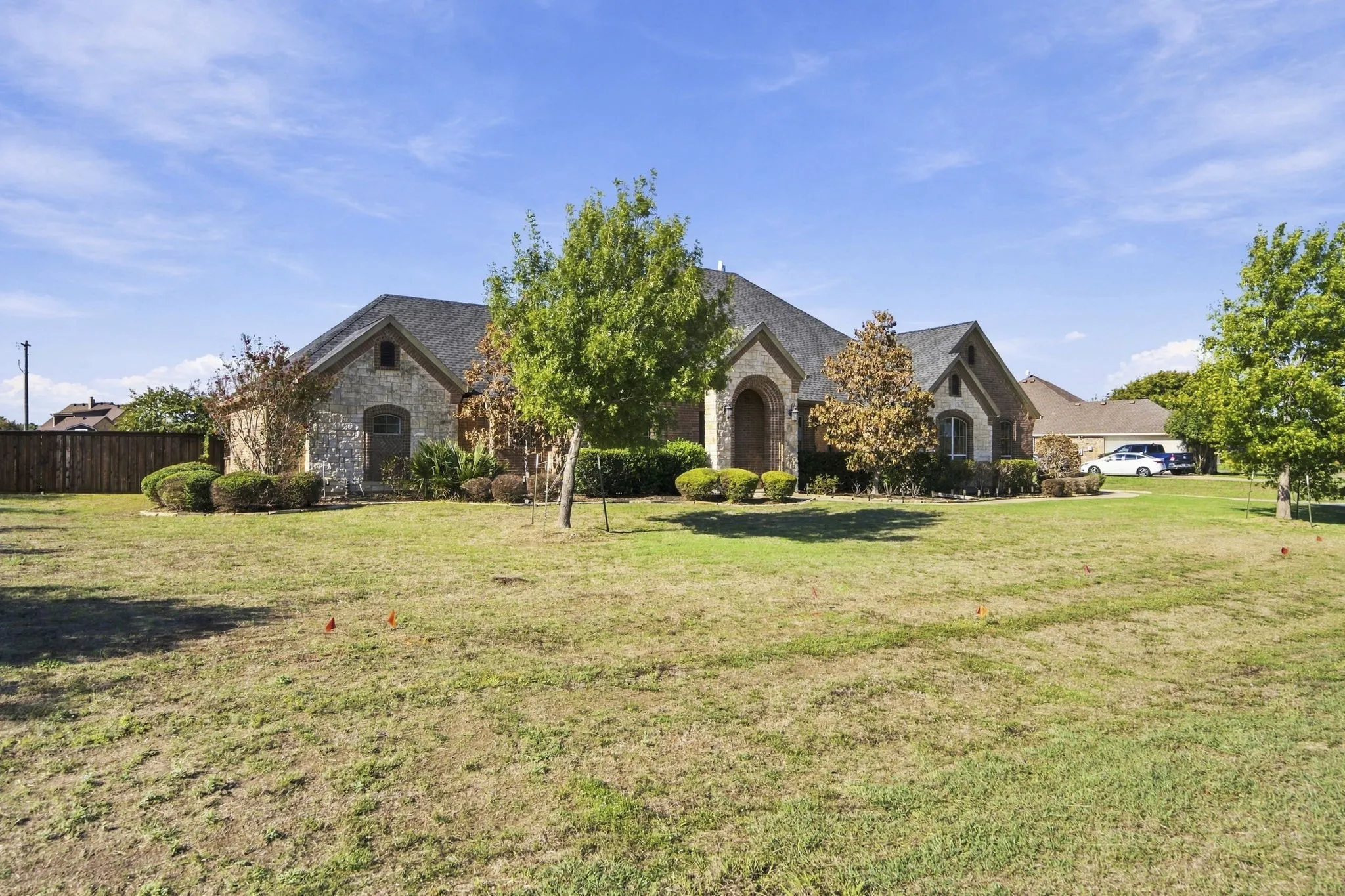 Single Family Residence For Sale in Ellis County , 3220 Baylor Boulevard, Midlothian, Texas 76065, 4 Bedroom, 3 Bathroom, 2 Garage spaces, 3,238 Sqft, built in 2007, mls#21410548, Real Estate Agent in Midlothian, Homes For Sale in Ellis county, Homes For Sale in Midlothian, Realtor in Midlothian Texas, Real Estate Brokerage Independent Realty Texas, Luminita Cordes Realtor