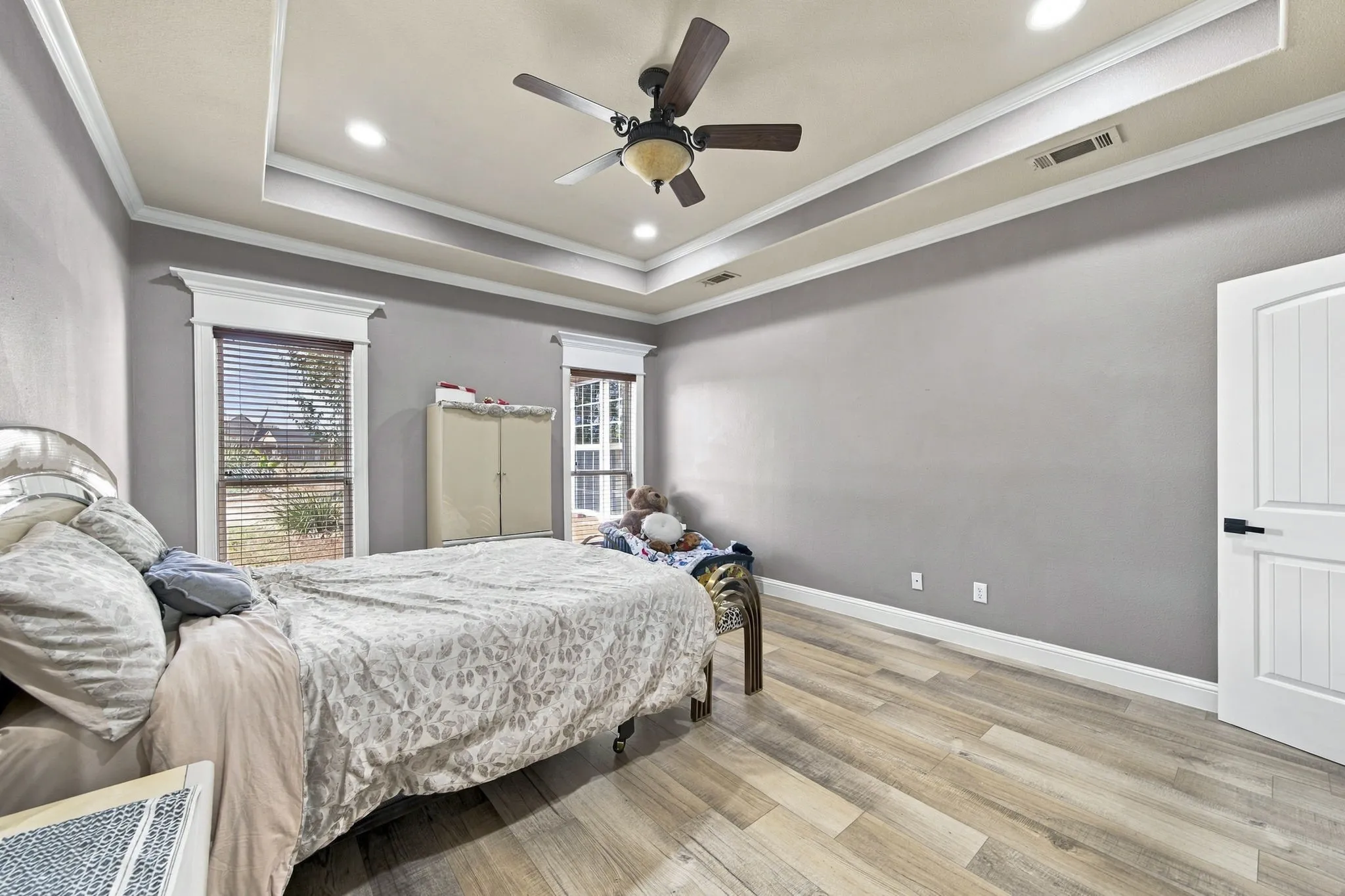 Single Family Residence For Sale in Ellis County , 3220 Baylor Boulevard, Midlothian, Texas 76065, 4 Bedroom, 3 Bathroom, 2 Garage spaces, 3,238 Sqft, built in 2007, mls#21410548, Real Estate Agent in Midlothian, Homes For Sale in Ellis county, Homes For Sale in Midlothian, Realtor in Midlothian Texas, Real Estate Brokerage Independent Realty Texas, Luminita Cordes Realtor