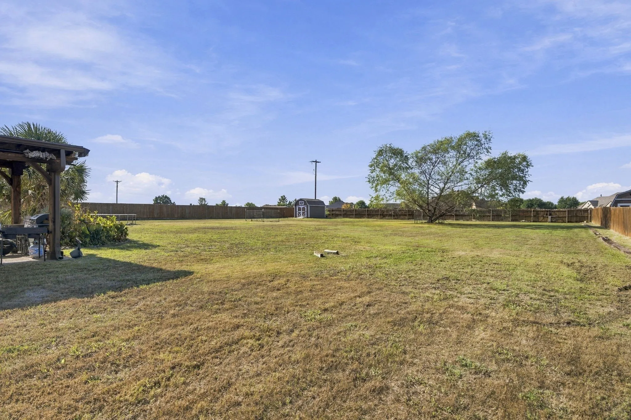Single Family Residence For Sale in Ellis County , 3220 Baylor Boulevard, Midlothian, Texas 76065, 4 Bedroom, 3 Bathroom, 2 Garage spaces, 3,238 Sqft, built in 2007, mls#21410548, Real Estate Agent in Midlothian, Homes For Sale in Ellis county, Homes For Sale in Midlothian, Realtor in Midlothian Texas, Real Estate Brokerage Independent Realty Texas, Luminita Cordes Realtor