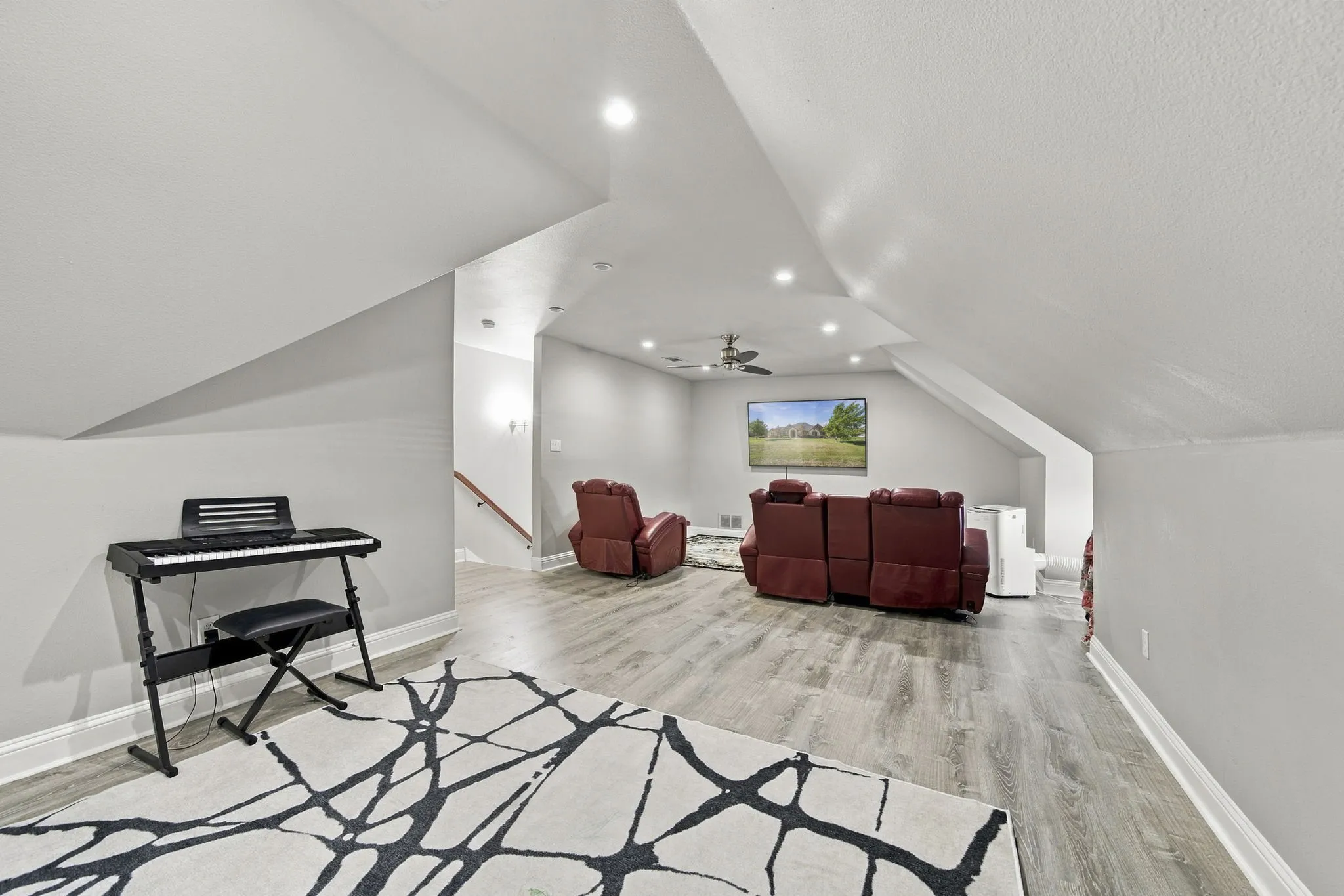 Single Family Residence For Sale in Ellis County , 3220 Baylor Boulevard, Midlothian, Texas 76065, 4 Bedroom, 3 Bathroom, 2 Garage spaces, 3,238 Sqft, built in 2007, mls#21410548, Real Estate Agent in Midlothian, Homes For Sale in Ellis county, Homes For Sale in Midlothian, Realtor in Midlothian Texas, Real Estate Brokerage Independent Realty Texas, Luminita Cordes Realtor