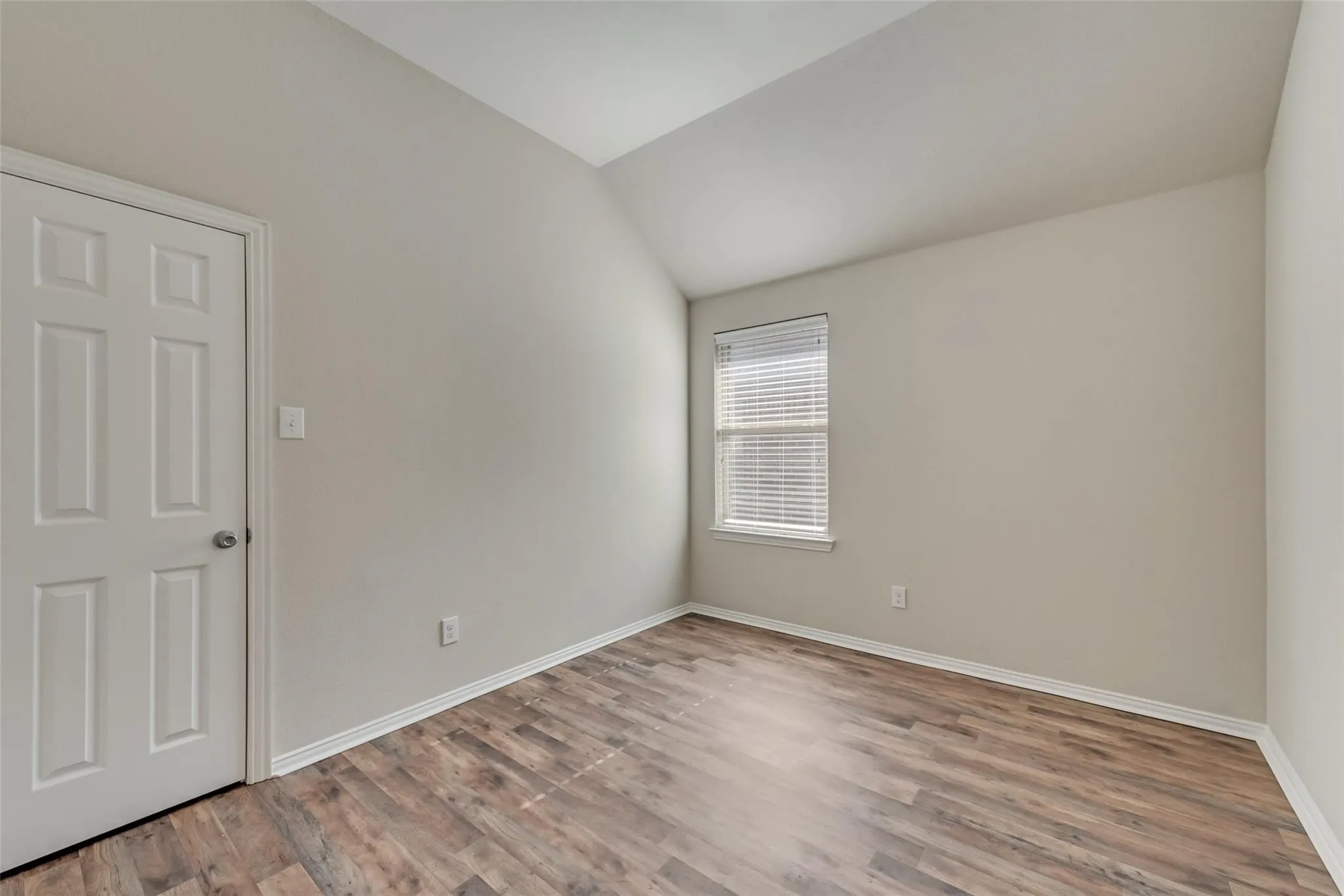 GUEST BEDROOM!