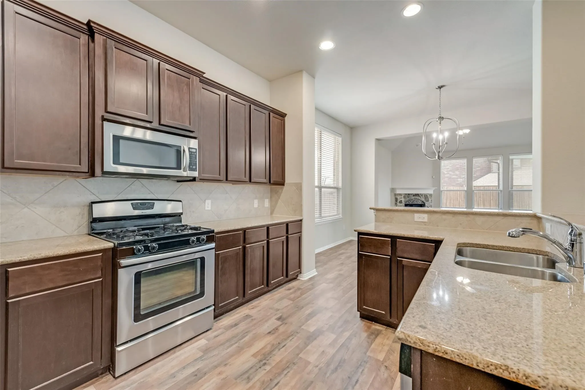 GRANITE COUNTERTOPS!