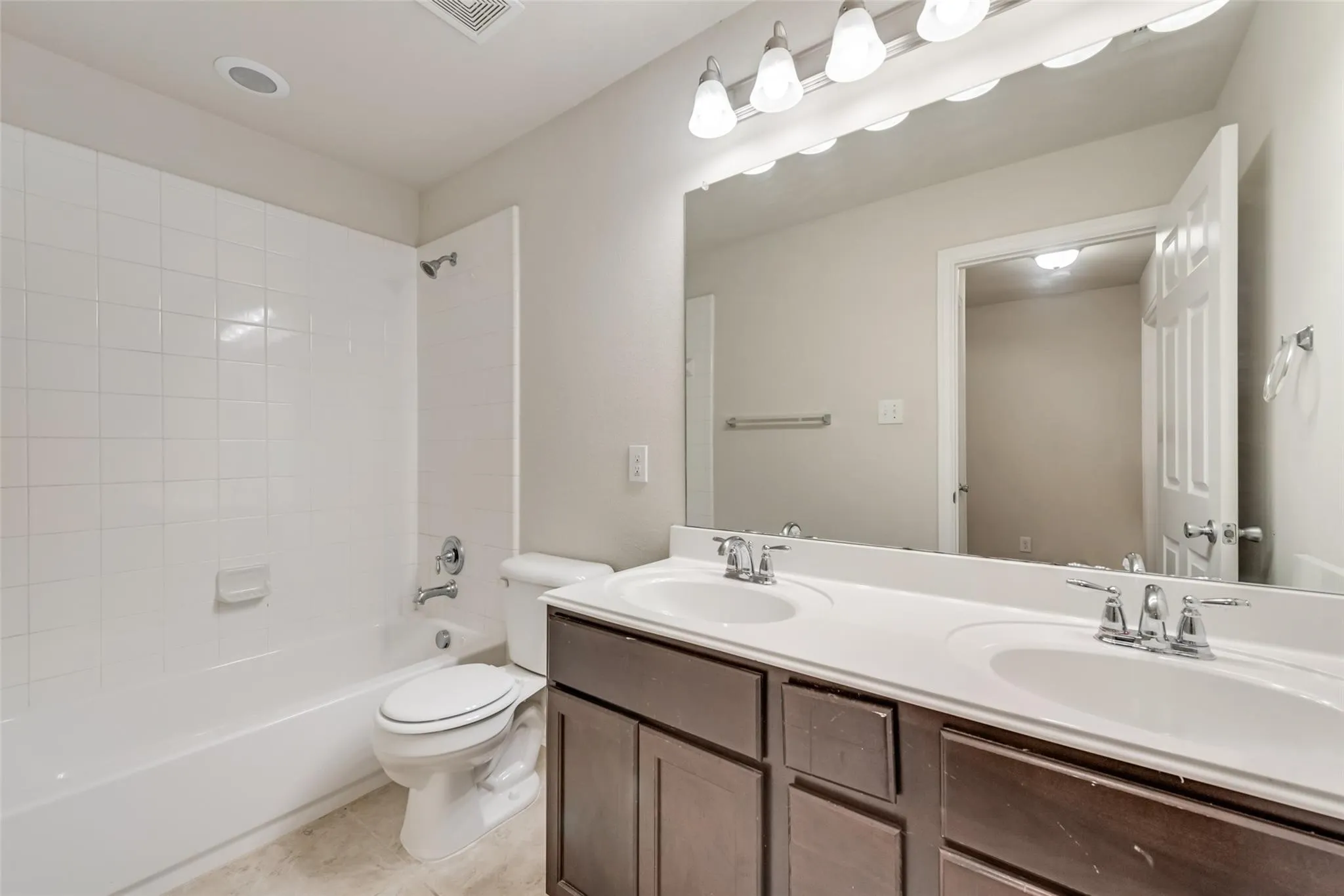 GUEST BATHROOM!