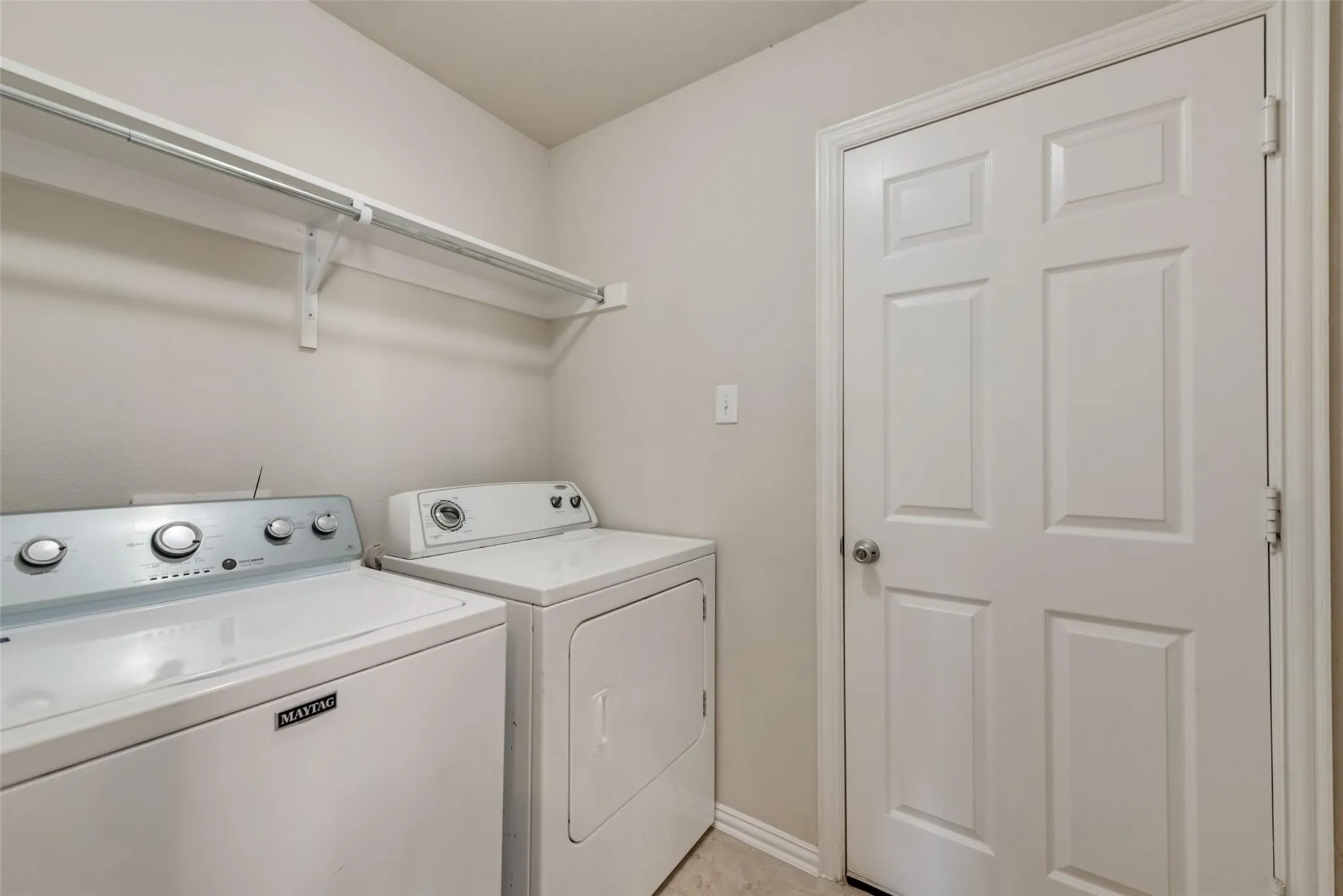 LAUNDRY ROOM!