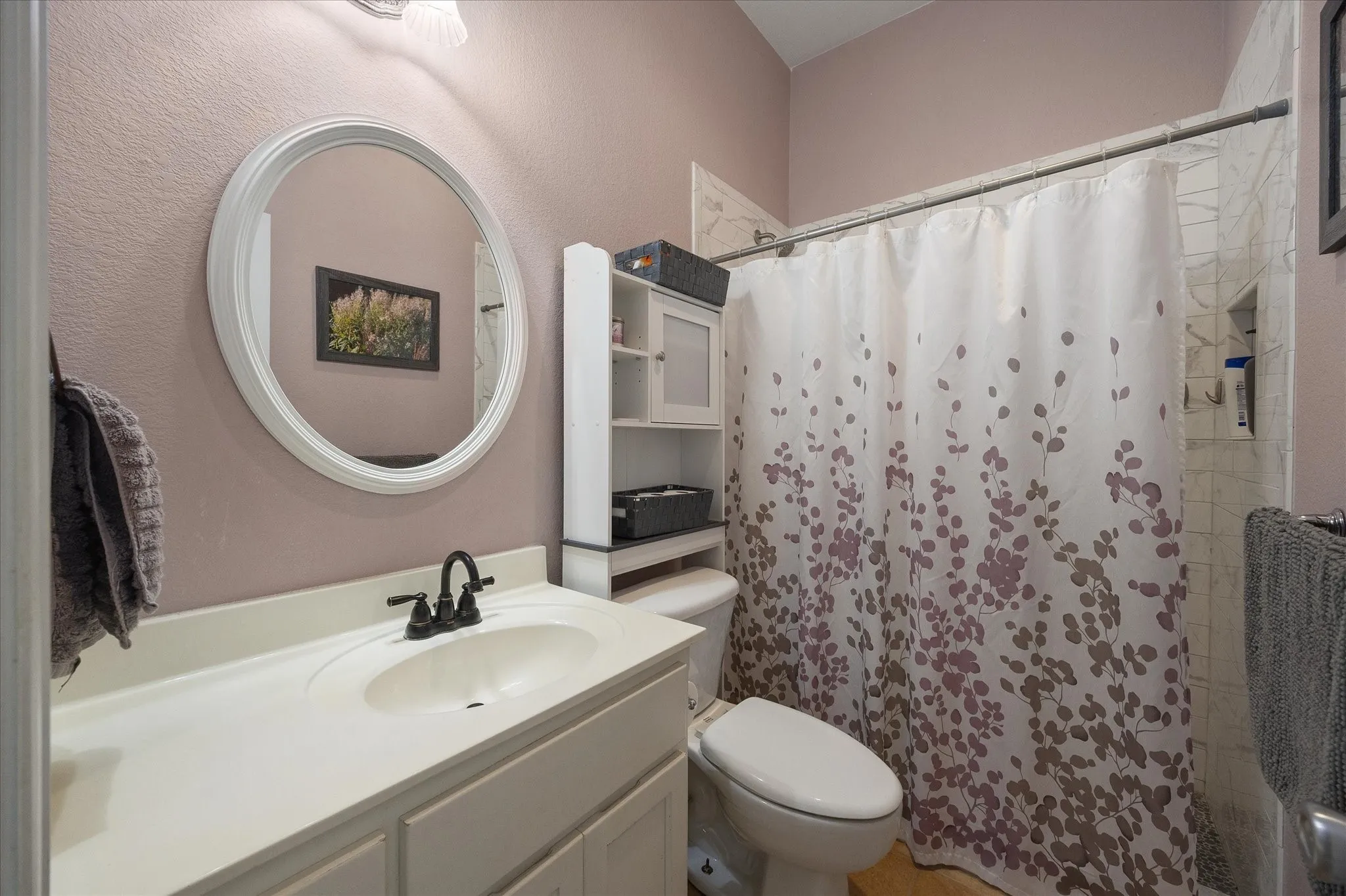 Single Family Residence For Sale in Hunt County , 250 County Road 1006, Wolfe City, Texas 75496, 5 Bedroom, 4 Bathroom, 3 Garage spaces, 4,125 Sqft, built in 2003, mls#21410081, Real Estate Agent in Wolfe City, Homes For Sale in Hunt county, Homes For Sale in Wolfe City, Realtor in Wolfe City Texas, Real Estate Brokerage Independent Realty Texas, Luminita Cordes Realtor