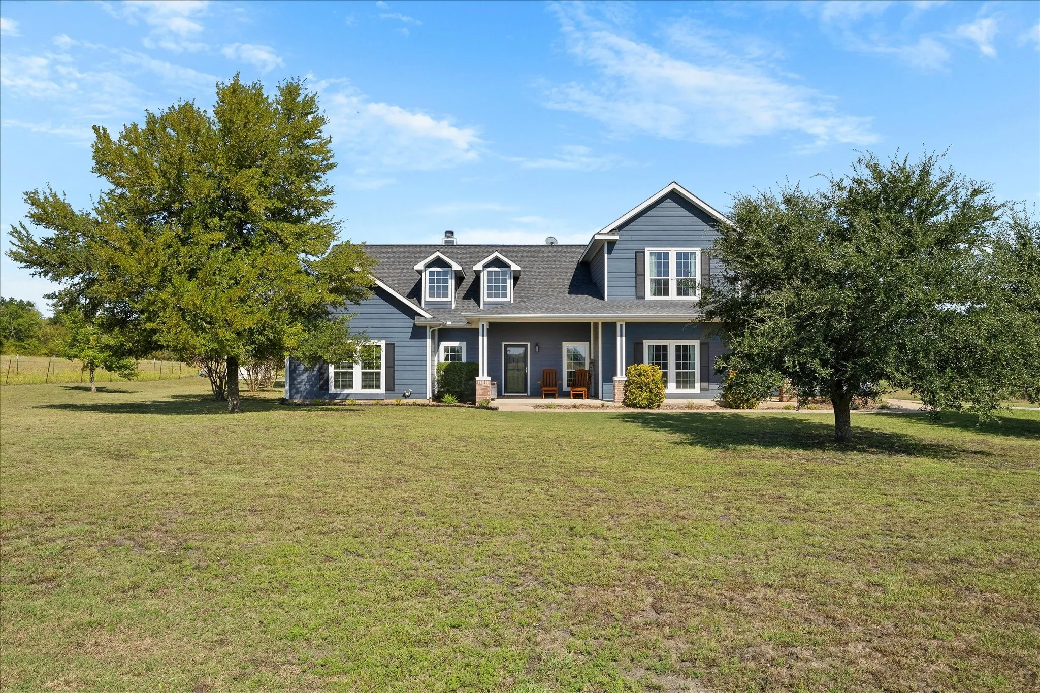 Single Family Residence For Sale in Hunt County , 250 County Road 1006, Wolfe City, Texas 75496, 5 Bedroom, 4 Bathroom, 3 Garage spaces, 4,125 Sqft, built in 2003, mls#21410081, Real Estate Agent in Wolfe City, Homes For Sale in Hunt county, Homes For Sale in Wolfe City, Realtor in Wolfe City Texas, Real Estate Brokerage Independent Realty Texas, Luminita Cordes Realtor