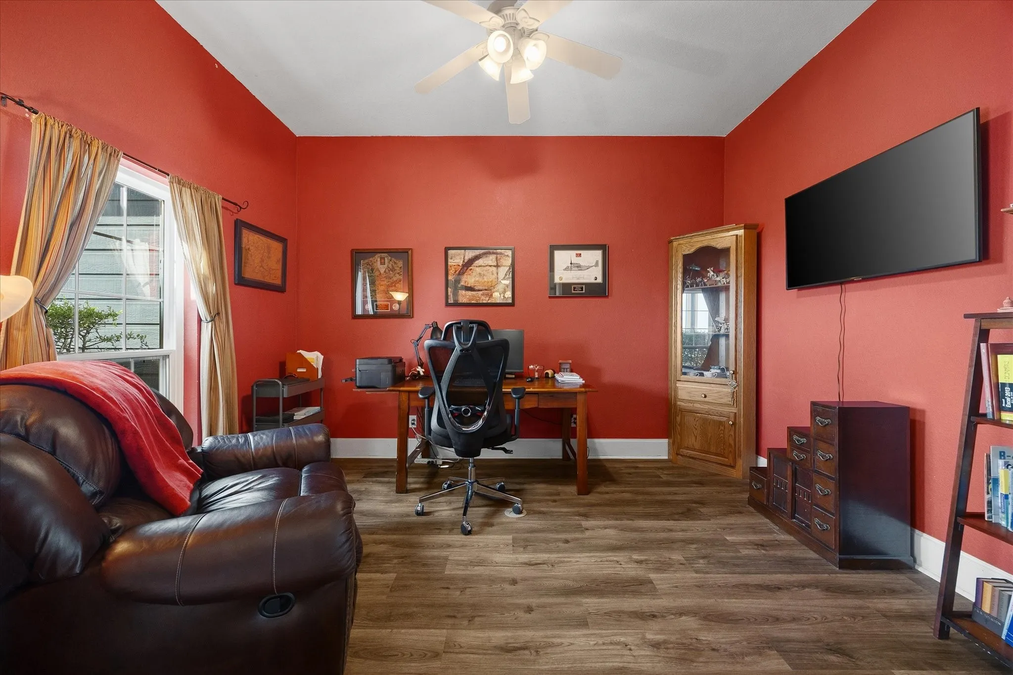 Single Family Residence For Sale in Hunt County , 250 County Road 1006, Wolfe City, Texas 75496, 5 Bedroom, 4 Bathroom, 3 Garage spaces, 4,125 Sqft, built in 2003, mls#21410081, Real Estate Agent in Wolfe City, Homes For Sale in Hunt county, Homes For Sale in Wolfe City, Realtor in Wolfe City Texas, Real Estate Brokerage Independent Realty Texas, Luminita Cordes Realtor