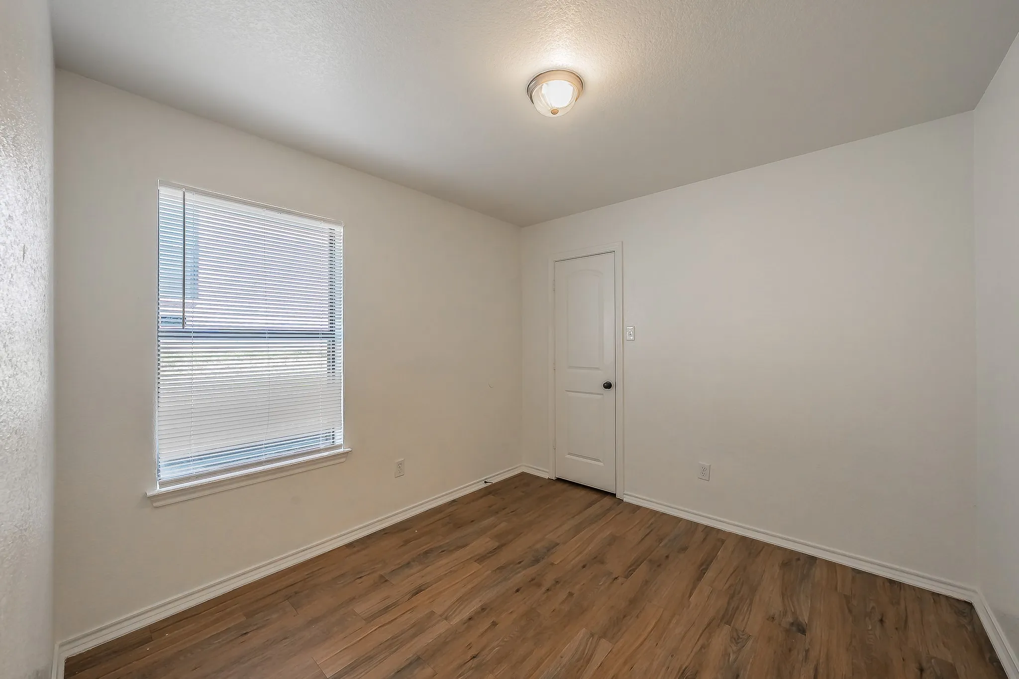 Duplex For Rent in Tarrant County , 8121 Doreen Avenue, Fort Worth, Texas 76116, 3 Bedroom, 2 Bathroom, 2 Garage spaces, 1,090 Sqft, built in 2008, mls#21409705, Real Estate Agent in Fort Worth, Homes For Rent in Tarrant county, Homes For Rent in Fort Worth, Realtor in Fort Worth Texas, Real Estate Brokerage Independent Realty Texas, Luminita Cordes Realtor