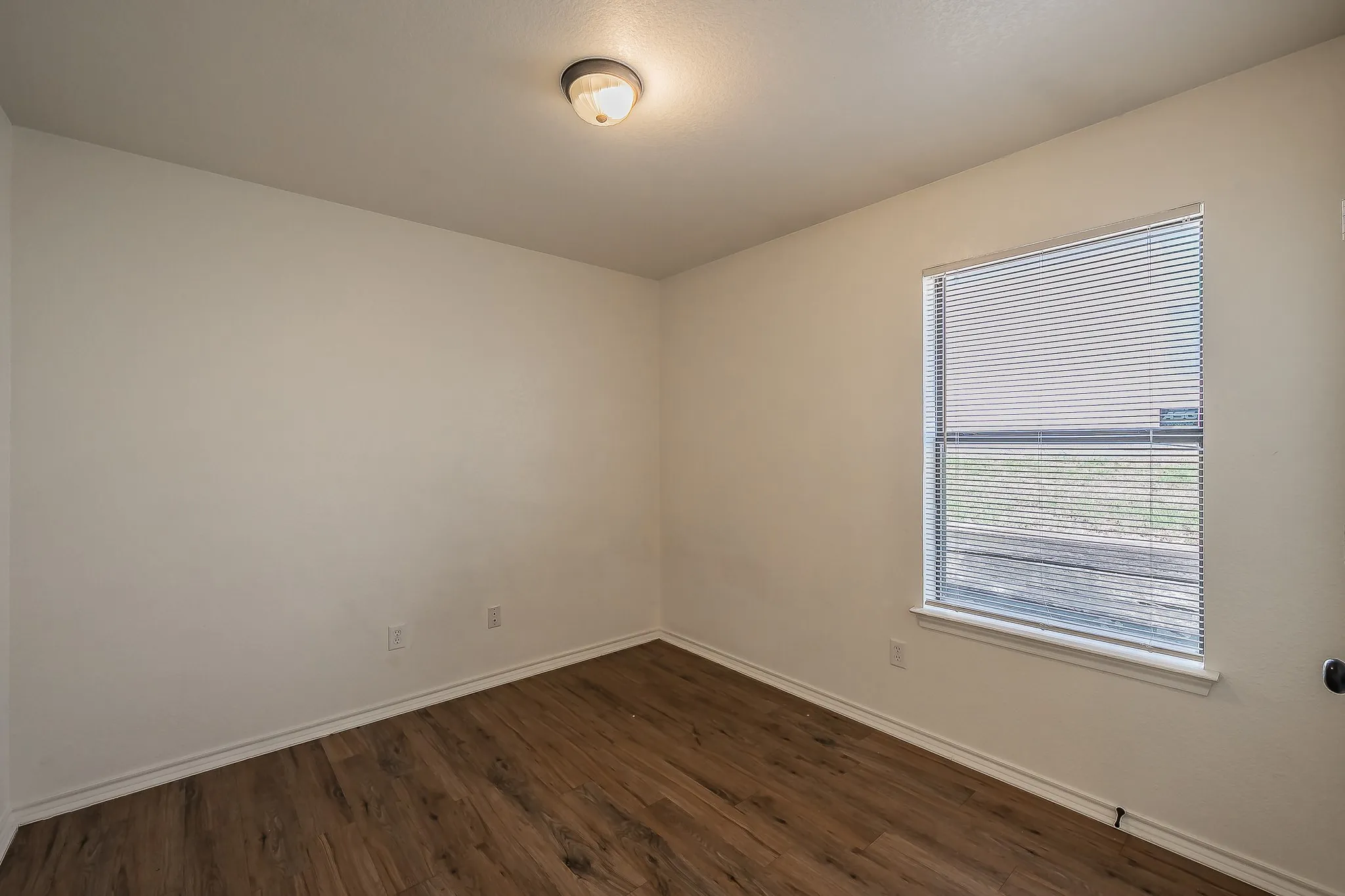 Duplex For Rent in Tarrant County , 8121 Doreen Avenue, Fort Worth, Texas 76116, 3 Bedroom, 2 Bathroom, 2 Garage spaces, 1,090 Sqft, built in 2008, mls#21409705, Real Estate Agent in Fort Worth, Homes For Rent in Tarrant county, Homes For Rent in Fort Worth, Realtor in Fort Worth Texas, Real Estate Brokerage Independent Realty Texas, Luminita Cordes Realtor