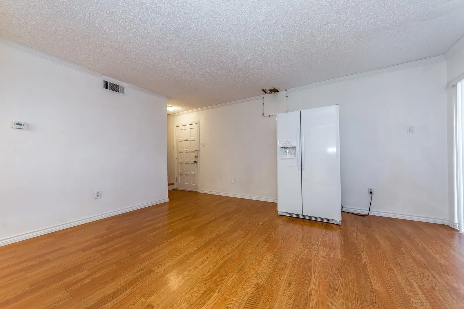 Condominium For Rent in Dallas County , 885 Dublin Drive 3, Richardson, Texas 75080, 2 Bedroom, 3 Bathroom, Garage spaces, 922 Sqft, built in 1980, mls#21409993, Real Estate Agent in Richardson, Homes For Rent in Dallas county, Homes For Rent in Richardson, Realtor in Richardson Texas, Real Estate Brokerage Independent Realty Texas, Luminita Cordes Realtor