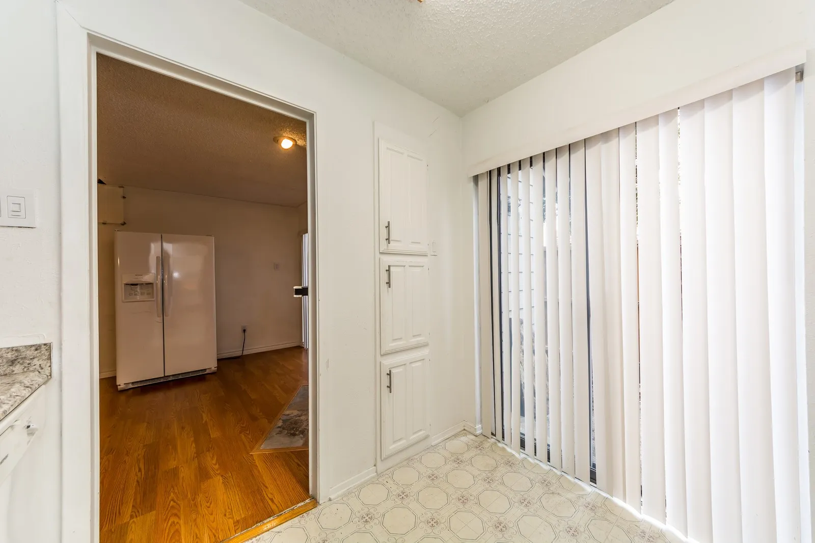 Condominium For Rent in Dallas County , 885 Dublin Drive 3, Richardson, Texas 75080, 2 Bedroom, 3 Bathroom, Garage spaces, 922 Sqft, built in 1980, mls#21409993, Real Estate Agent in Richardson, Homes For Rent in Dallas county, Homes For Rent in Richardson, Realtor in Richardson Texas, Real Estate Brokerage Independent Realty Texas, Luminita Cordes Realtor
