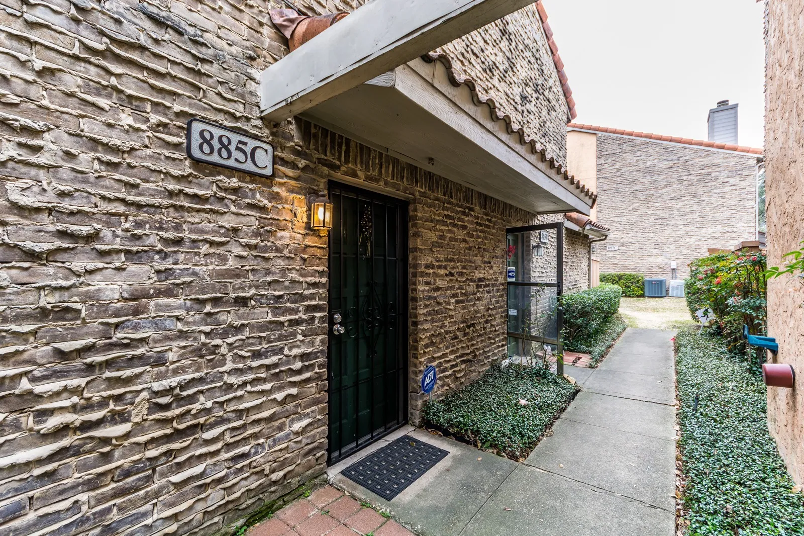 Condominium For Rent in Dallas County , 885 Dublin Drive 3, Richardson, Texas 75080, 2 Bedroom, 3 Bathroom, Garage spaces, 922 Sqft, built in 1980, mls#21409993, Real Estate Agent in Richardson, Homes For Rent in Dallas county, Homes For Rent in Richardson, Realtor in Richardson Texas, Real Estate Brokerage Independent Realty Texas, Luminita Cordes Realtor