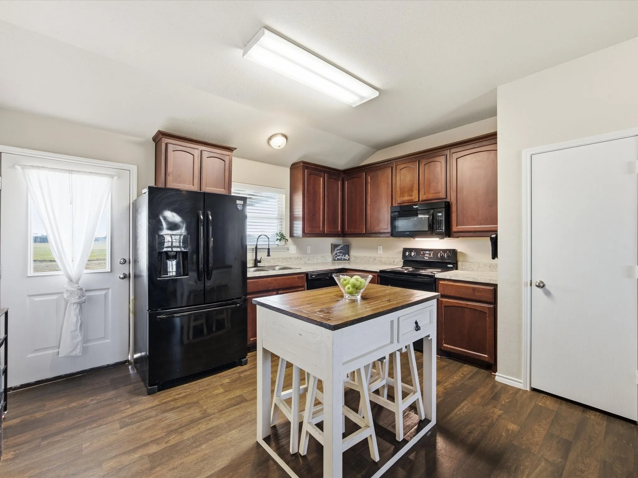 Single Family Residence For Sale in Wise County , 614 Mesa Ridge, Decatur, Texas 76234, 4 Bedroom, 2 Bathroom, 2 Garage spaces, 1,590 Sqft, built in 2015, mls#21409540, Real Estate Agent in Decatur, Homes For Sale in Wise county, Homes For Sale in Decatur, Realtor in Decatur Texas, Real Estate Brokerage Independent Realty Texas, Luminita Cordes Realtor