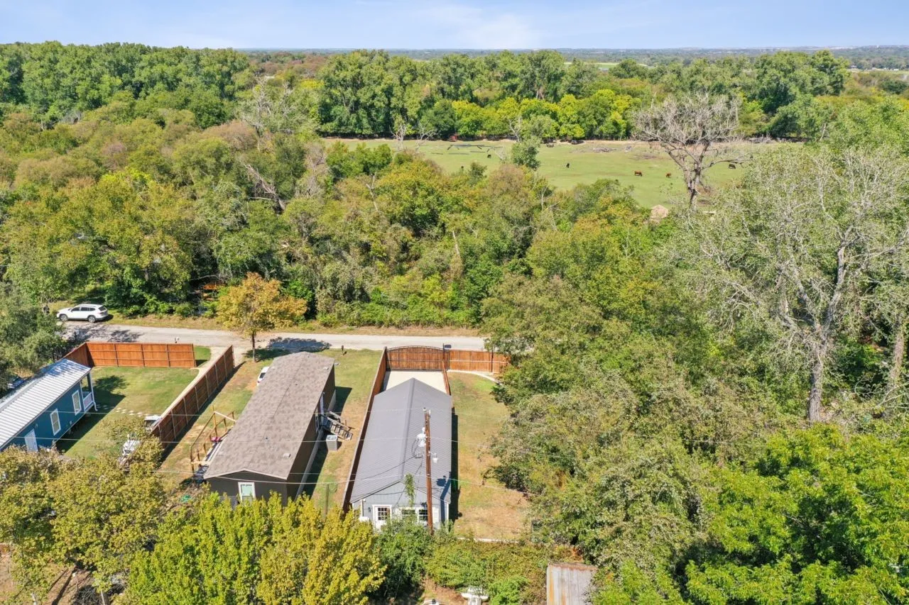Single Family Residence For Sale in Tarrant County , 7167 Floral Street, Azle, Texas 76020, 2 Bedroom, 1 Bathroom, Garage spaces, 792 Sqft, built in 2022, mls#21410728, Real Estate Agent in Azle, Homes For Sale in Tarrant county, Homes For Sale in Azle, Realtor in Azle Texas, Real Estate Brokerage Independent Realty Texas, Luminita Cordes Realtor