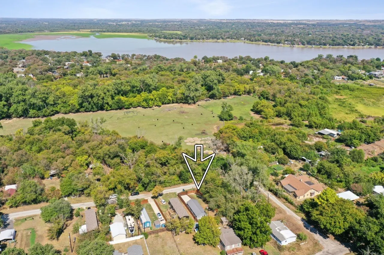 Single Family Residence For Sale in Tarrant County , 7167 Floral Street, Azle, Texas 76020, 2 Bedroom, 1 Bathroom, Garage spaces, 792 Sqft, built in 2022, mls#21410728, Real Estate Agent in Azle, Homes For Sale in Tarrant county, Homes For Sale in Azle, Realtor in Azle Texas, Real Estate Brokerage Independent Realty Texas, Luminita Cordes Realtor