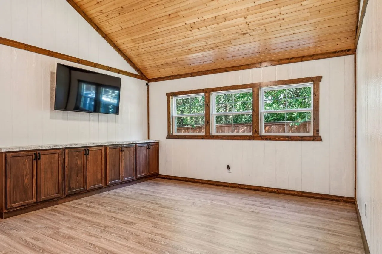 Single Family Residence For Sale in Tarrant County , 7167 Floral Street, Azle, Texas 76020, 2 Bedroom, 1 Bathroom, Garage spaces, 792 Sqft, built in 2022, mls#21410728, Real Estate Agent in Azle, Homes For Sale in Tarrant county, Homes For Sale in Azle, Realtor in Azle Texas, Real Estate Brokerage Independent Realty Texas, Luminita Cordes Realtor