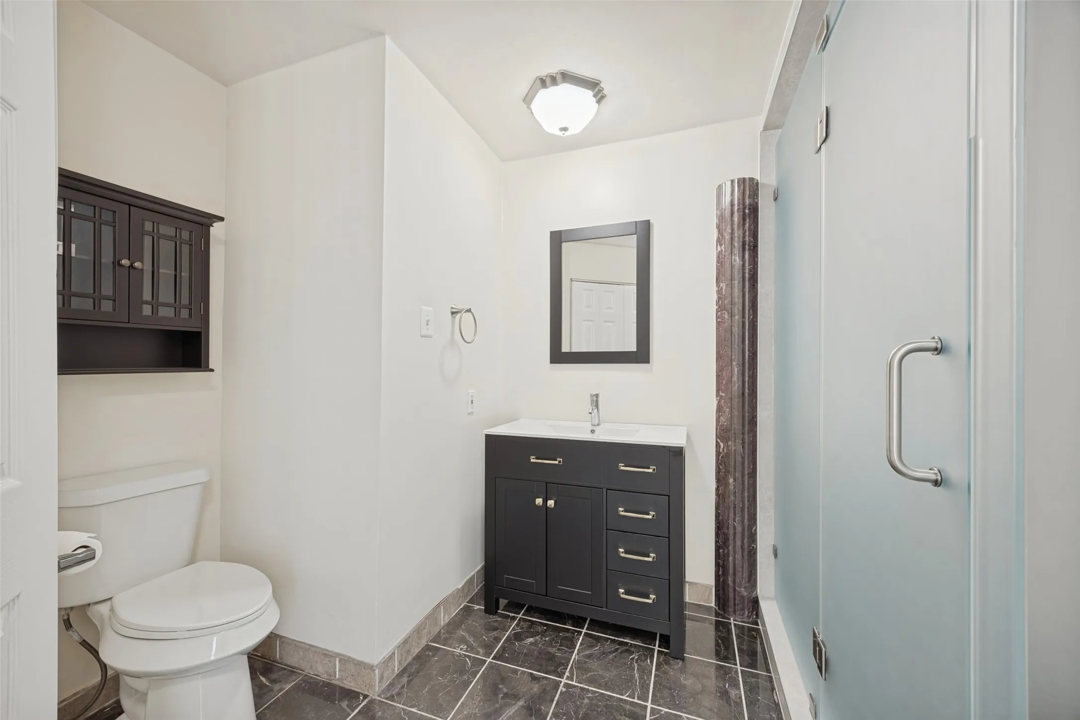 Condominium For Sale in Dallas County , 4034 Rawlins Street 102, Dallas, Texas 75219, 2 Bedroom, 2 Bathroom, 1 Garage spaces, 926 Sqft, built in 1984, mls#21405164, Real Estate Agent in Dallas, Homes For Sale in Dallas county, Homes For Sale in Dallas, Realtor in Dallas Texas, Real Estate Brokerage Independent Realty Texas, Luminita Cordes Realtor