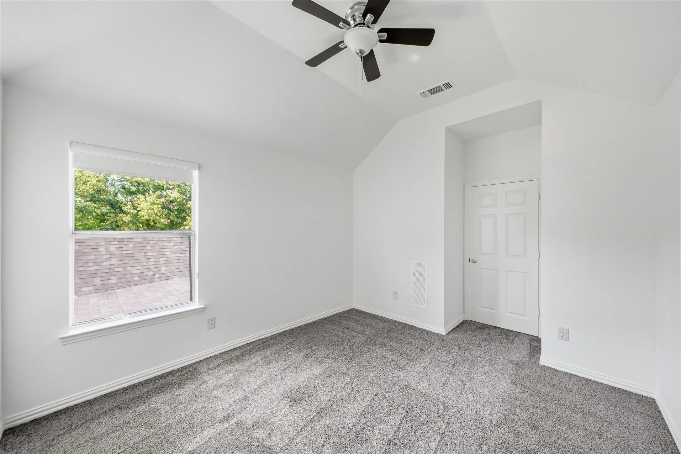 Single Family Residence For Rent in Collin County , 1431 Constellation Drive, Allen, Texas 75013, 5 Bedroom, 3 Bathroom, 2 Garage spaces, 3,187 Sqft, built in 1998, mls#21410721, Real Estate Agent in Allen, Homes For Rent in Collin county, Homes For Rent in Allen, Realtor in Allen Texas, Real Estate Brokerage Independent Realty Texas, Luminita Cordes Realtor