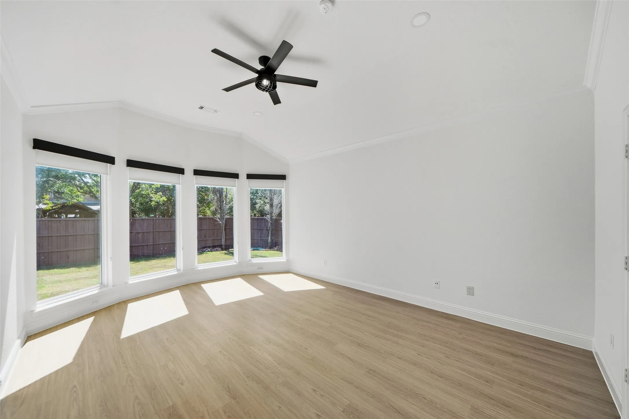 Single Family Residence For Rent in Collin County , 1431 Constellation Drive, Allen, Texas 75013, 5 Bedroom, 3 Bathroom, 2 Garage spaces, 3,187 Sqft, built in 1998, mls#21410721, Real Estate Agent in Allen, Homes For Rent in Collin county, Homes For Rent in Allen, Realtor in Allen Texas, Real Estate Brokerage Independent Realty Texas, Luminita Cordes Realtor