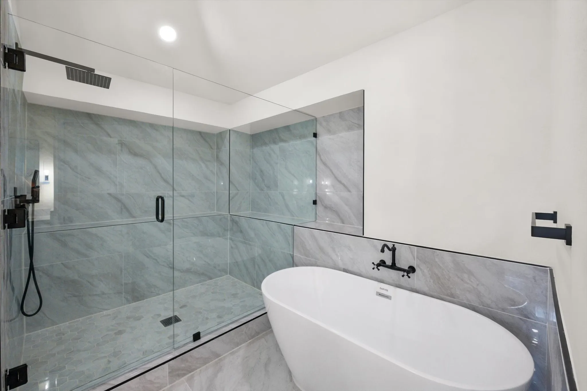 Single Family Residence For Sale in Tarrant County , 3812 Yachtclub Drive, Arlington, Texas 76016, 4 Bedroom, 3 Bathroom, 2 Garage spaces, 2,718 Sqft, built in 1984, mls#21410757, Real Estate Agent in Arlington, Homes For Sale in Tarrant county, Homes For Sale in Arlington, Realtor in Arlington Texas, Real Estate Brokerage Independent Realty Texas, Luminita Cordes Realtor