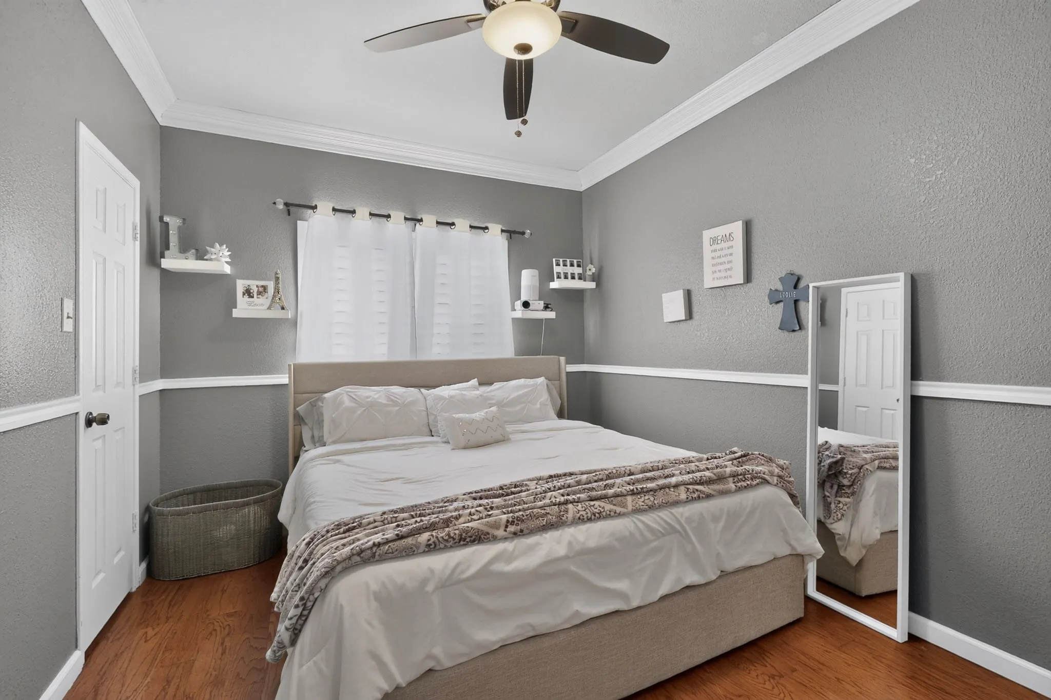 Single Family Residence For Sale in Dallas County , 2819 Williams Way Court, Dallas, Texas 75228, 4 Bedroom, 3 Bathroom, 2 Garage spaces, 1,747 Sqft, built in 1991, mls#21408739, Real Estate Agent in Dallas, Homes For Sale in Dallas county, Homes For Sale in Dallas, Realtor in Dallas Texas, Real Estate Brokerage Independent Realty Texas, Luminita Cordes Realtor