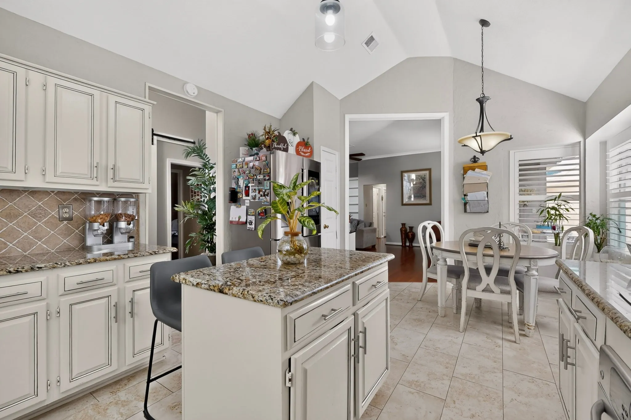 Single Family Residence For Sale in Dallas County , 2819 Williams Way Court, Dallas, Texas 75228, 4 Bedroom, 3 Bathroom, 2 Garage spaces, 1,747 Sqft, built in 1991, mls#21408739, Real Estate Agent in Dallas, Homes For Sale in Dallas county, Homes For Sale in Dallas, Realtor in Dallas Texas, Real Estate Brokerage Independent Realty Texas, Luminita Cordes Realtor