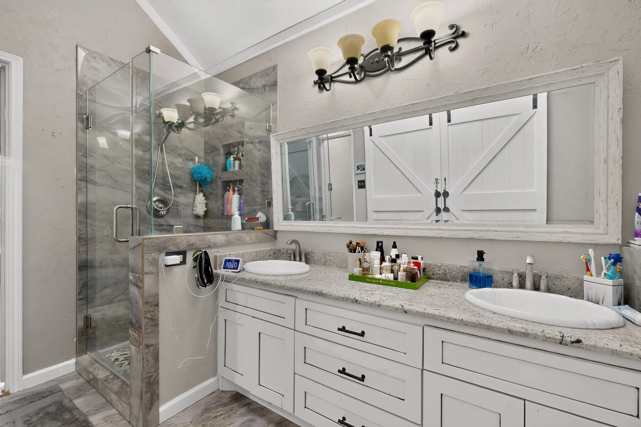 Single Family Residence For Sale in Dallas County , 2819 Williams Way Court, Dallas, Texas 75228, 4 Bedroom, 3 Bathroom, 2 Garage spaces, 1,747 Sqft, built in 1991, mls#21408739, Real Estate Agent in Dallas, Homes For Sale in Dallas county, Homes For Sale in Dallas, Realtor in Dallas Texas, Real Estate Brokerage Independent Realty Texas, Luminita Cordes Realtor