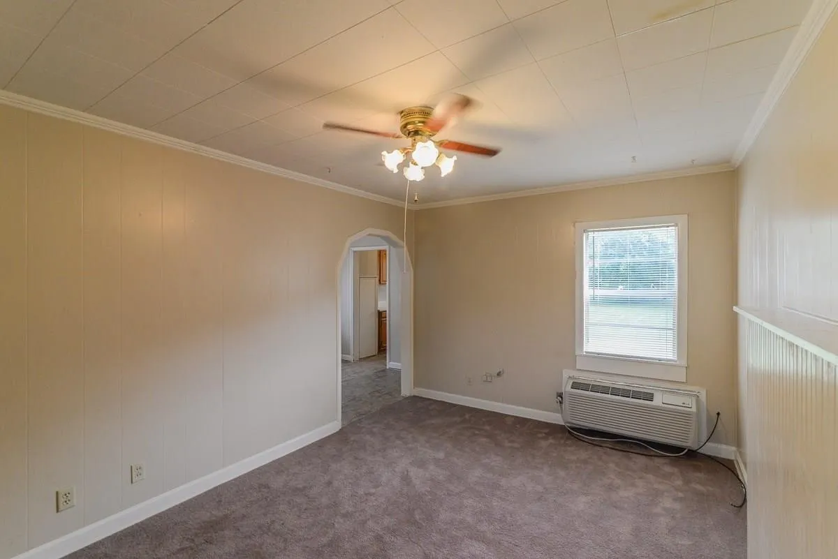 Duplex For Rent in Dallas County , 1123 Clinton Street, Garland, Texas 75040, 1 Bedroom, 1 Bathroom, Garage spaces, 569 Sqft, built in 1950, mls#21410762, Real Estate Agent in Garland, Homes For Rent in Dallas county, Homes For Rent in Garland, Realtor in Garland Texas, Real Estate Brokerage Independent Realty Texas, Luminita Cordes Realtor