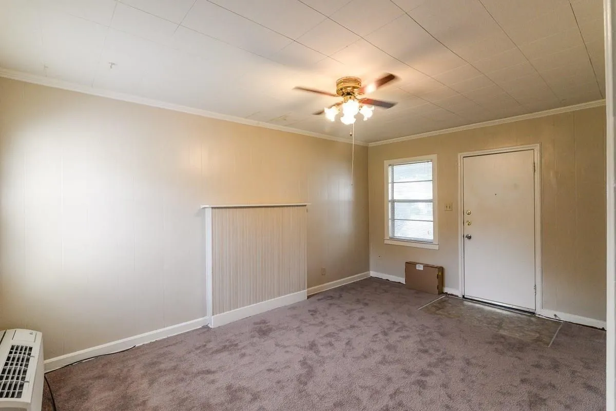 Duplex For Rent in Dallas County , 1123 Clinton Street, Garland, Texas 75040, 1 Bedroom, 1 Bathroom, Garage spaces, 569 Sqft, built in 1950, mls#21410762, Real Estate Agent in Garland, Homes For Rent in Dallas county, Homes For Rent in Garland, Realtor in Garland Texas, Real Estate Brokerage Independent Realty Texas, Luminita Cordes Realtor